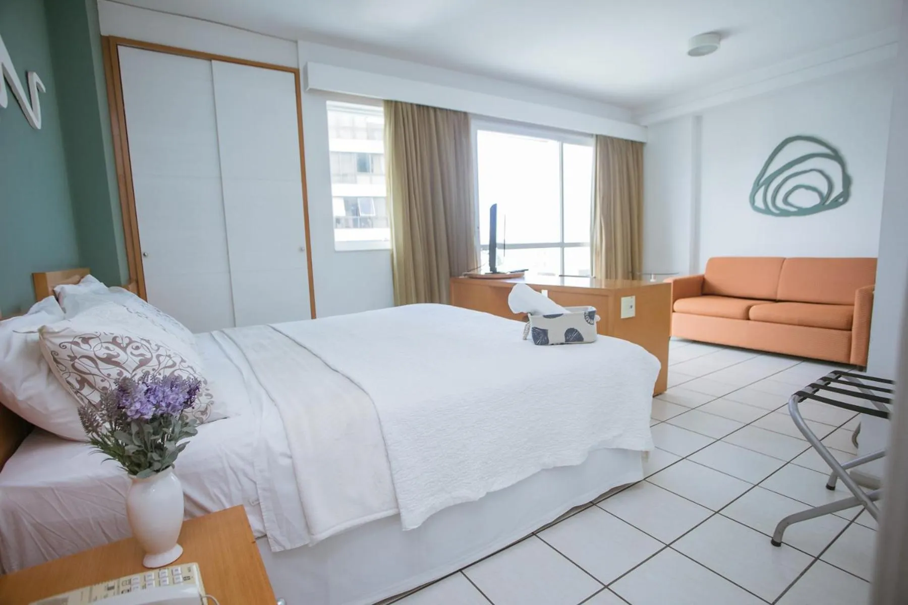 Bed in Praia do Canto Apart Hotel