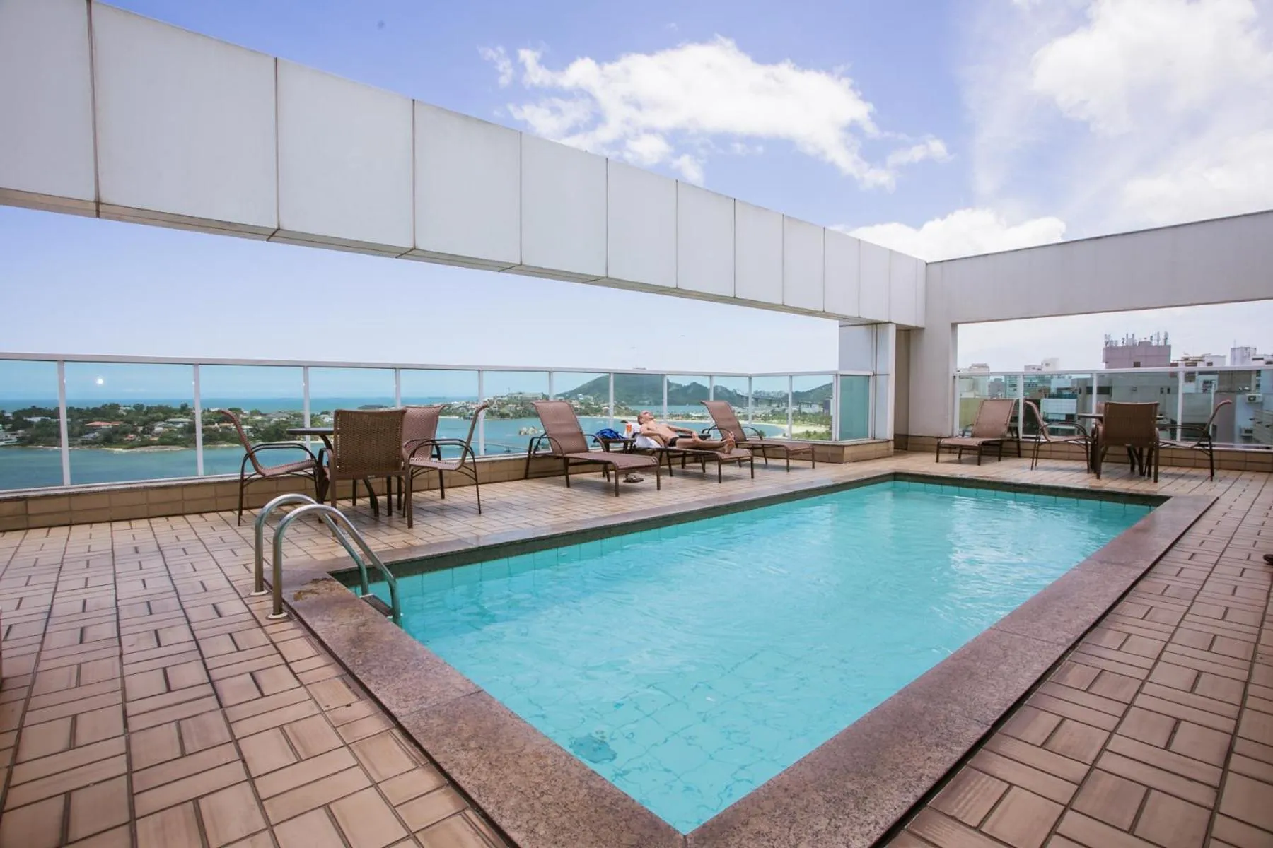 Praia do Canto Apart Hotel