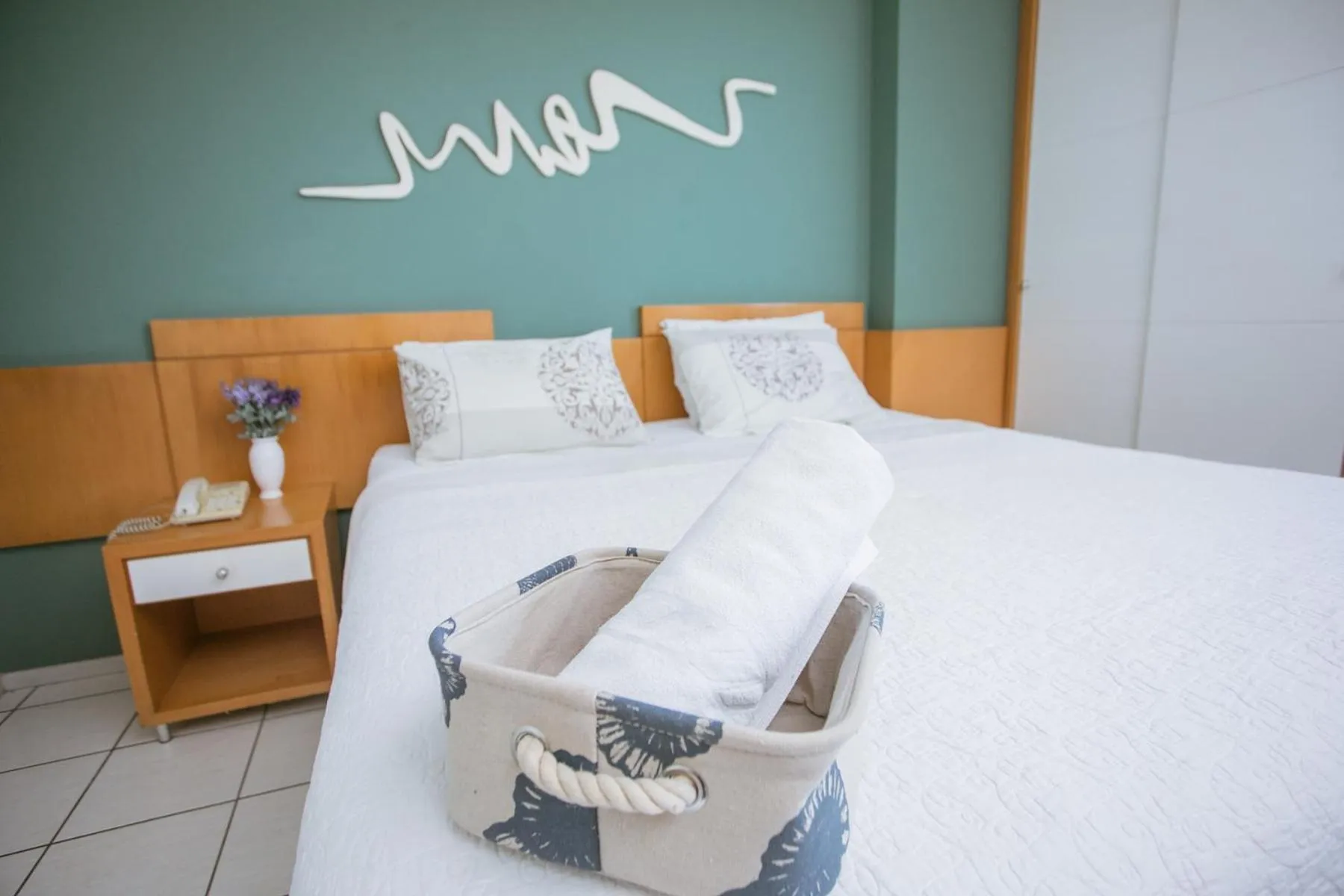 Bed in Praia do Canto Apart Hotel