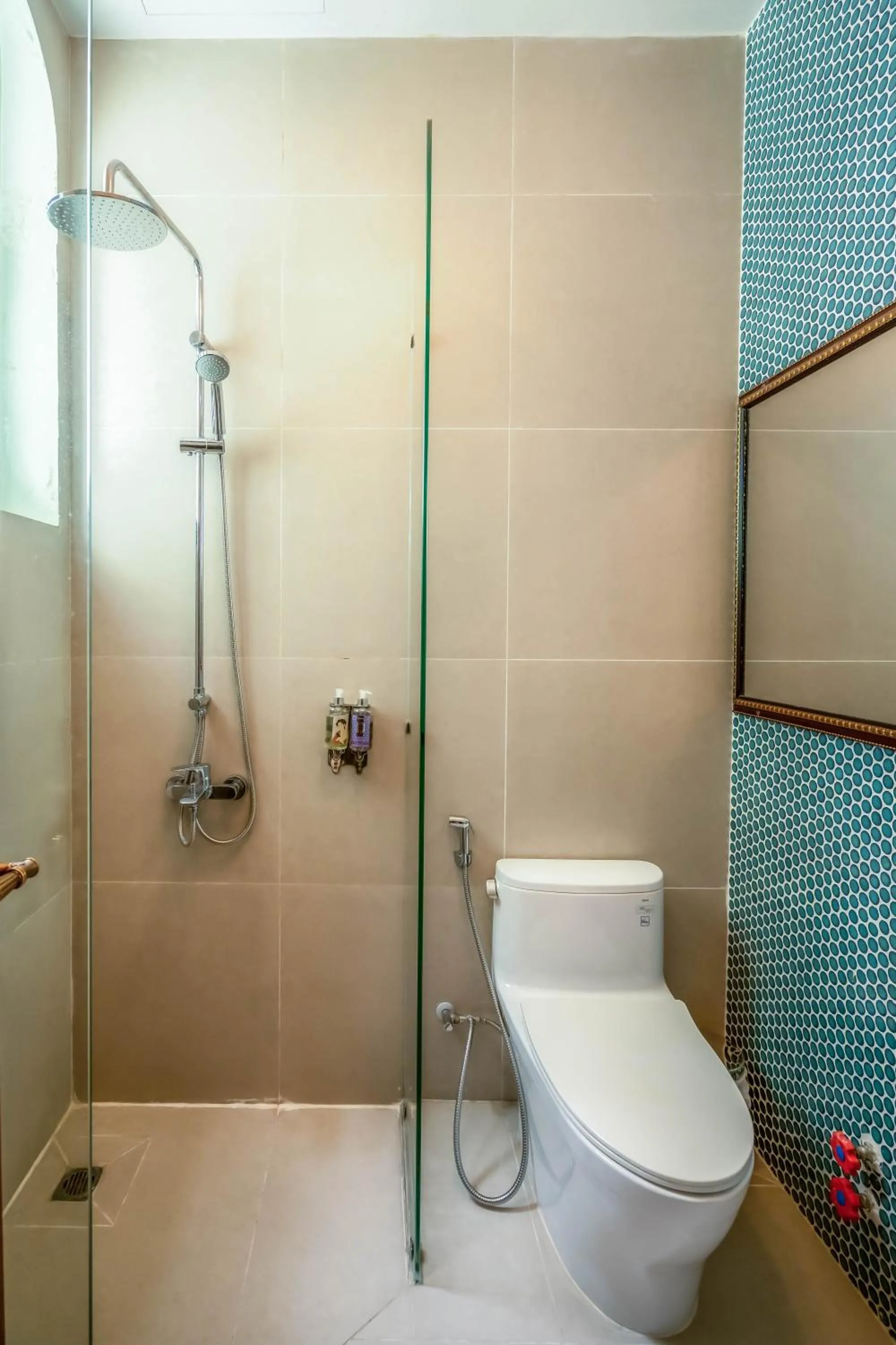 Shower in FREE AIRPORT - MISAKI Hotel by SAZI