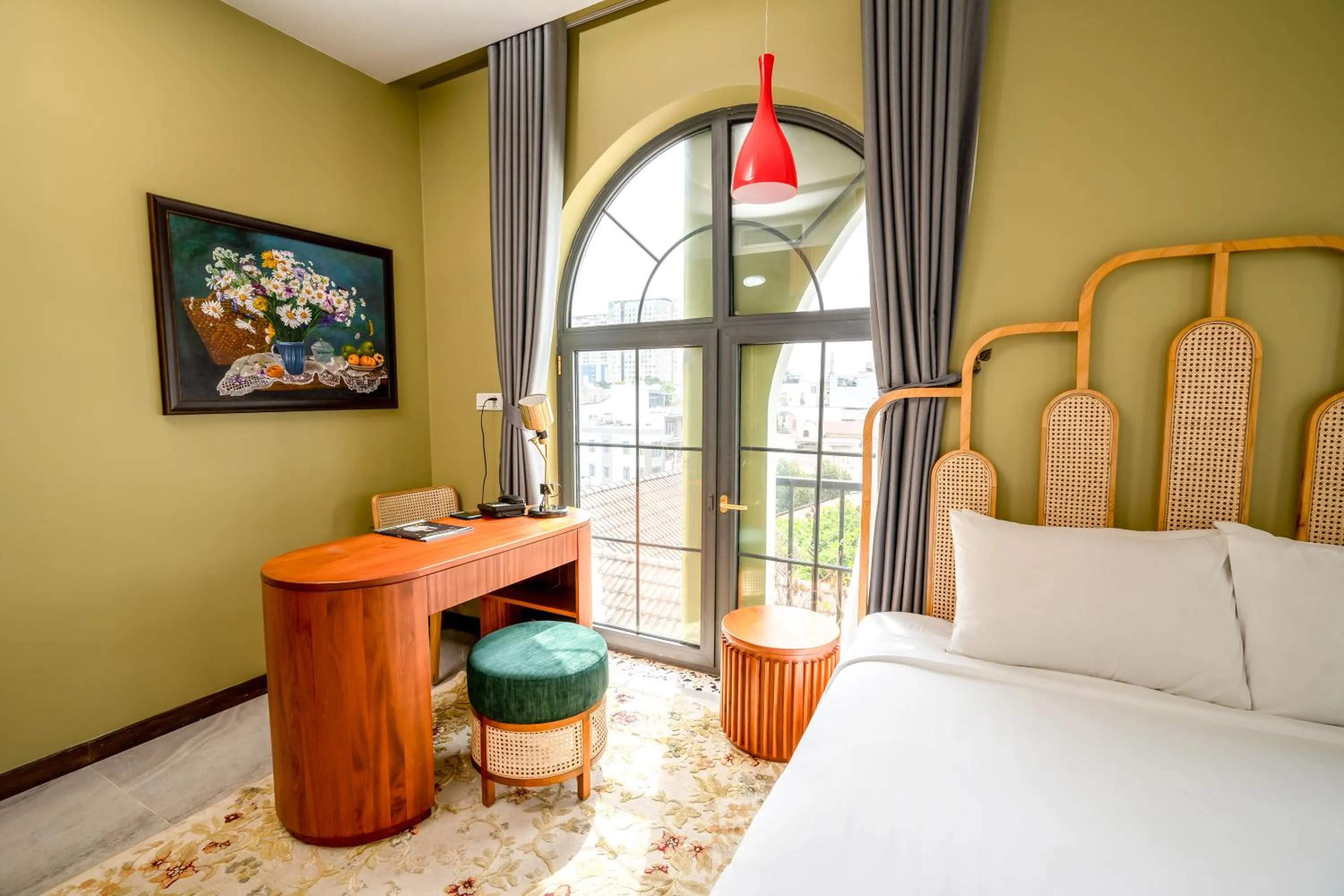 Seating area in FREE AIRPORT - MISAKI Hotel by SAZI