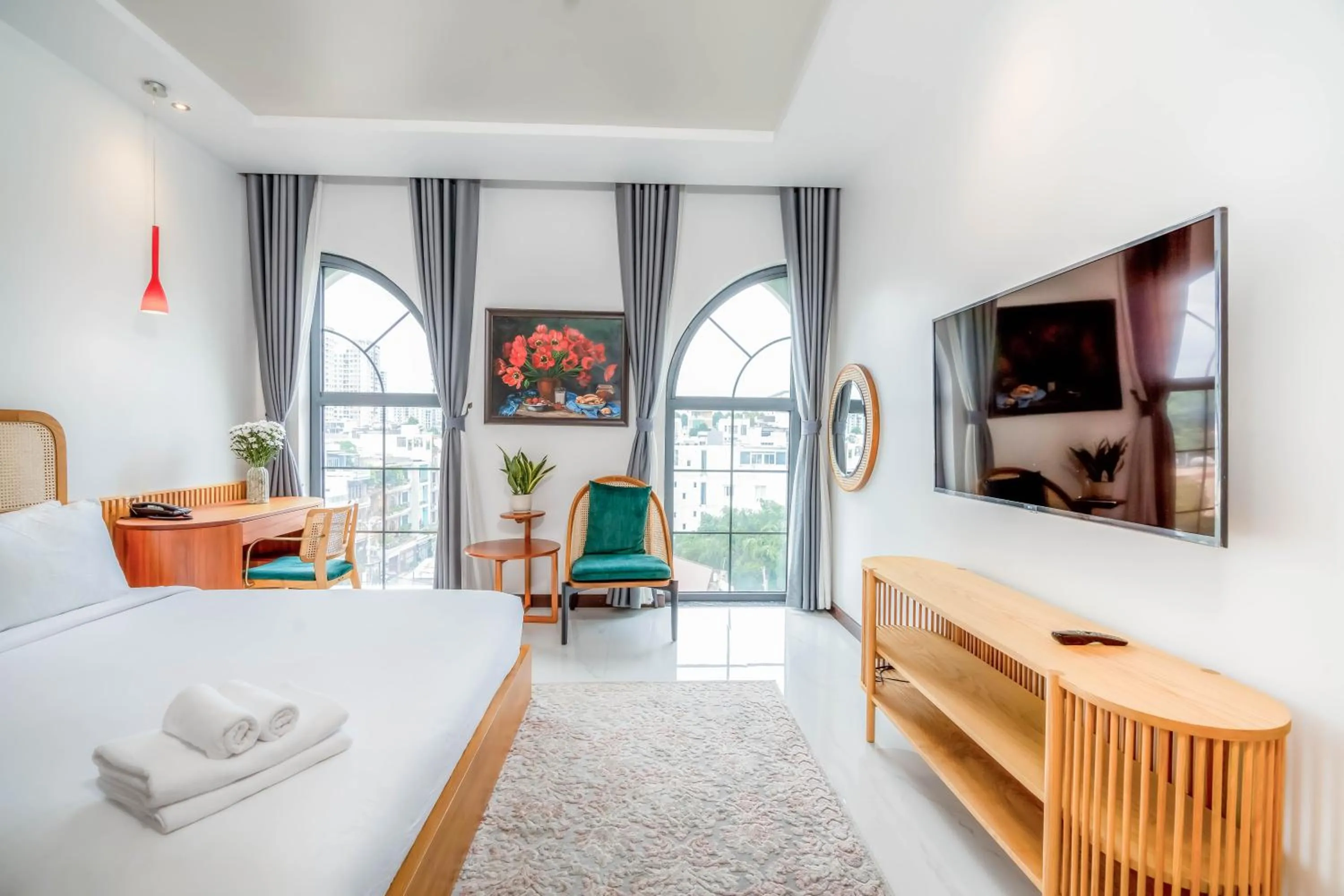 Photo of the whole room in FREE AIRPORT - MISAKI Hotel by SAZI