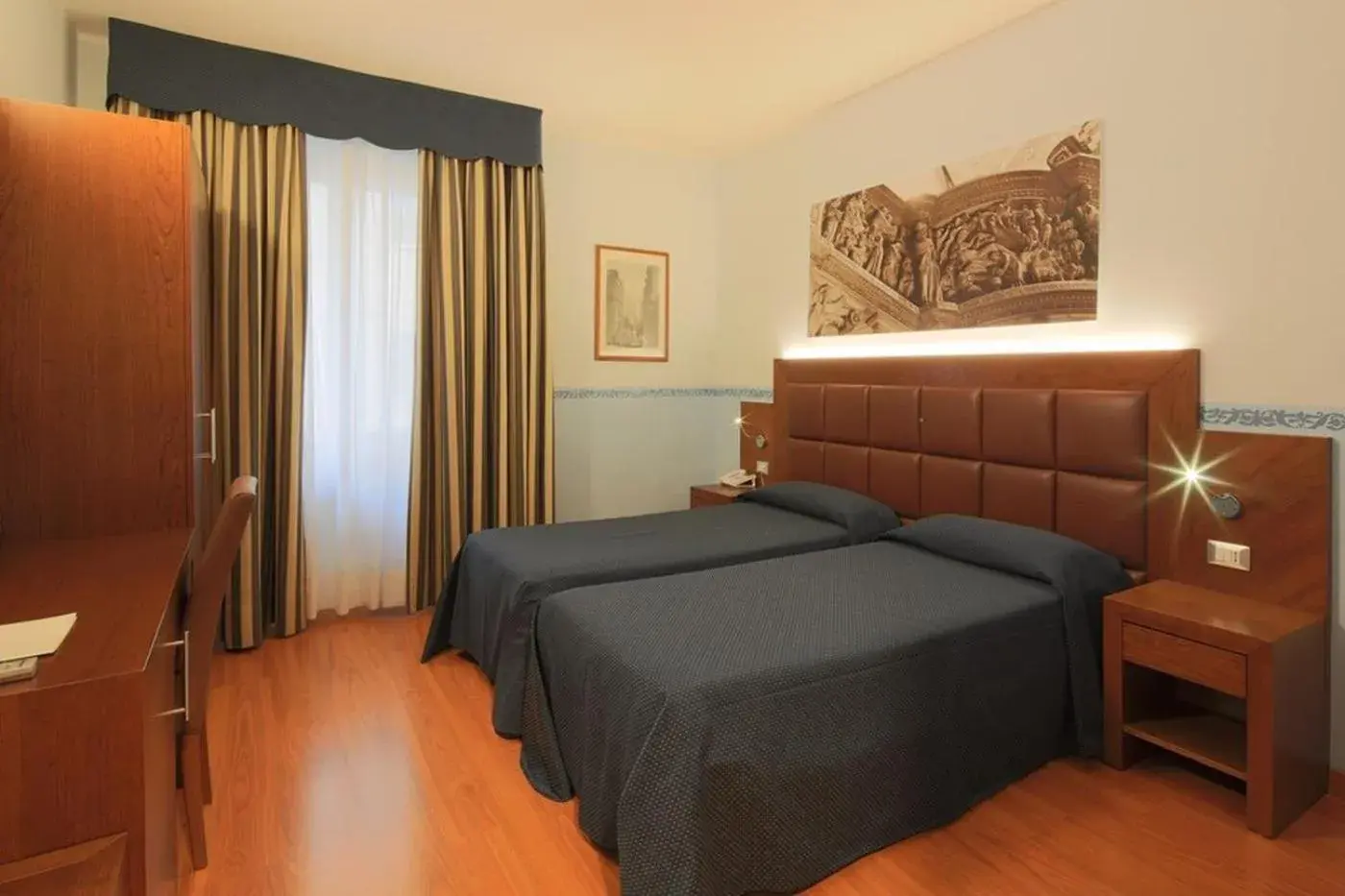 Photo of the whole room, Bed in Hotel Terminus & Plaza Photo of the whole room, Bed in Hotel Terminus & Plaza