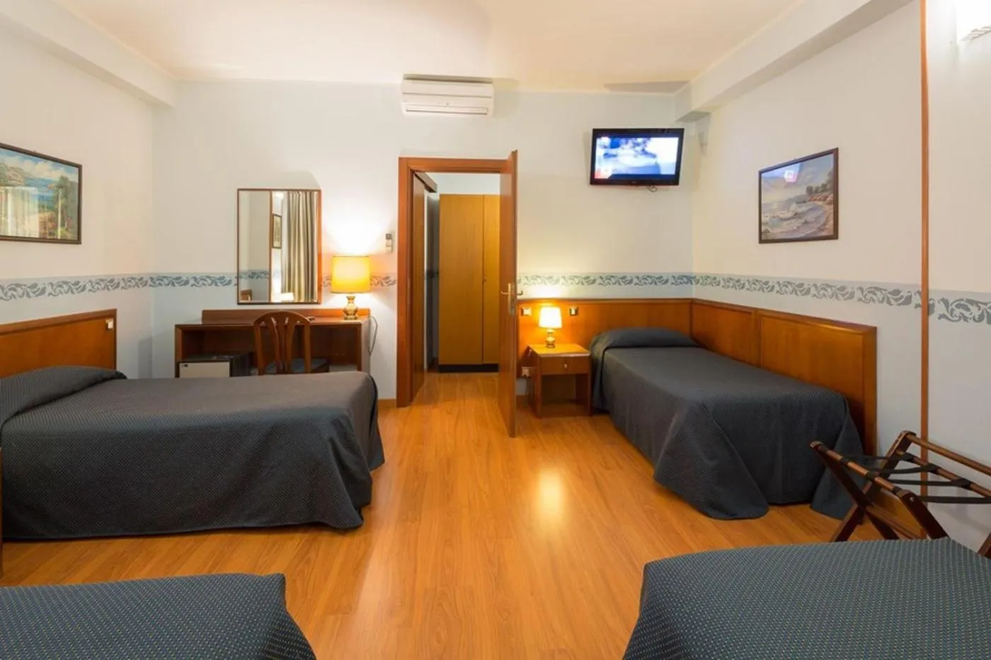 Bed in Hotel Terminus & Plaza