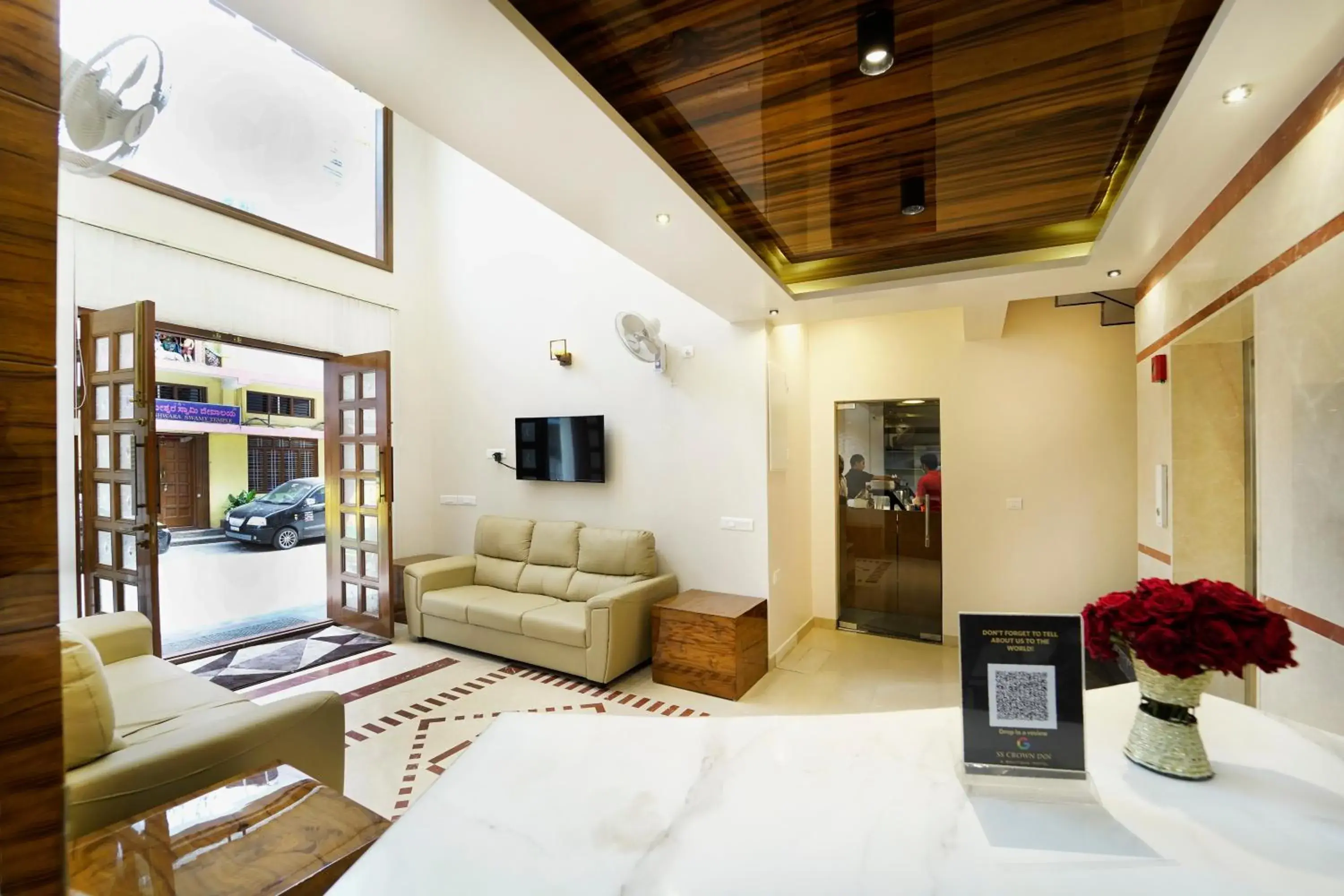 Lobby or reception in SS CROWN inn Lobby or reception in SS CROWN inn