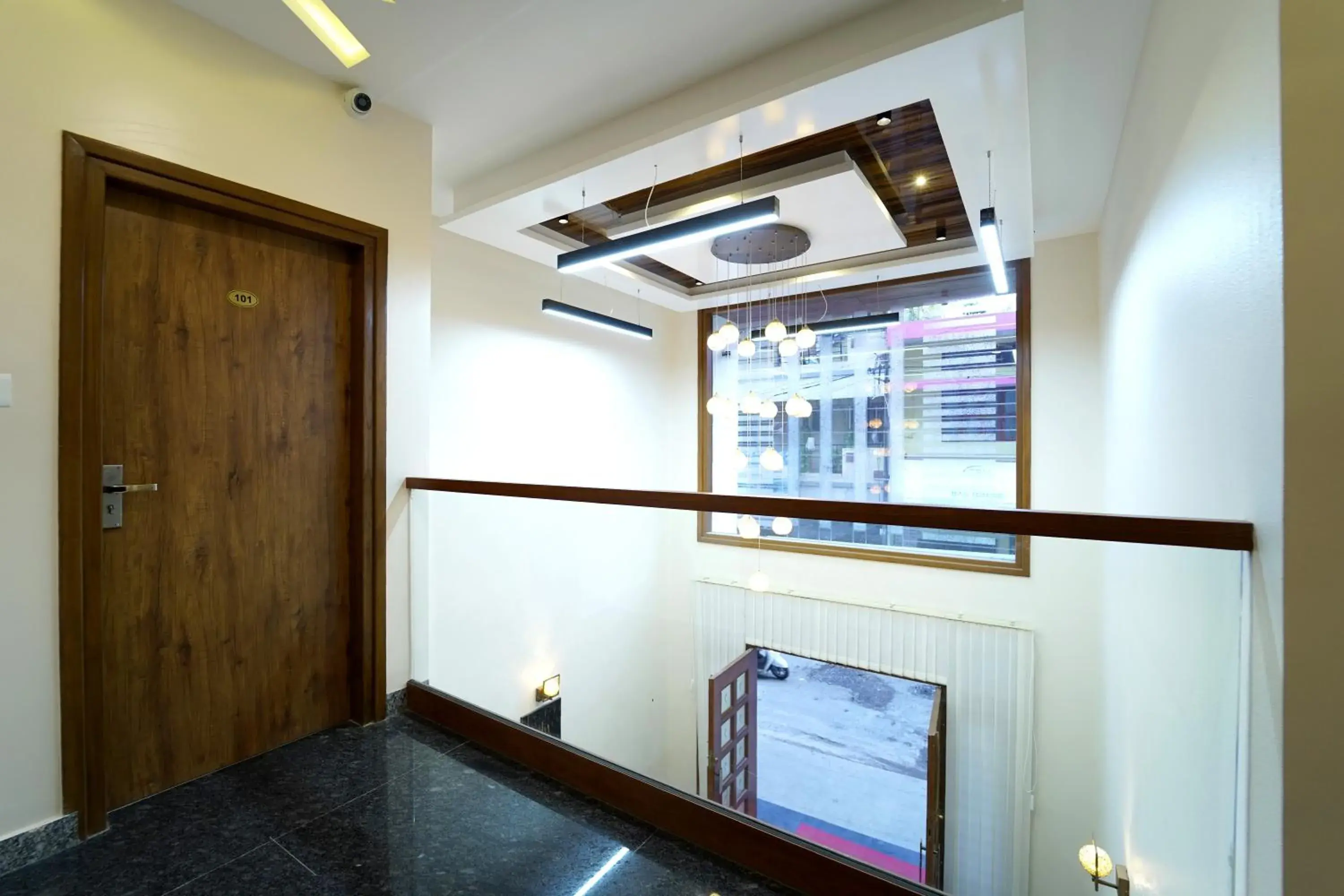 Property building in SS CROWN inn Property building in SS CROWN inn