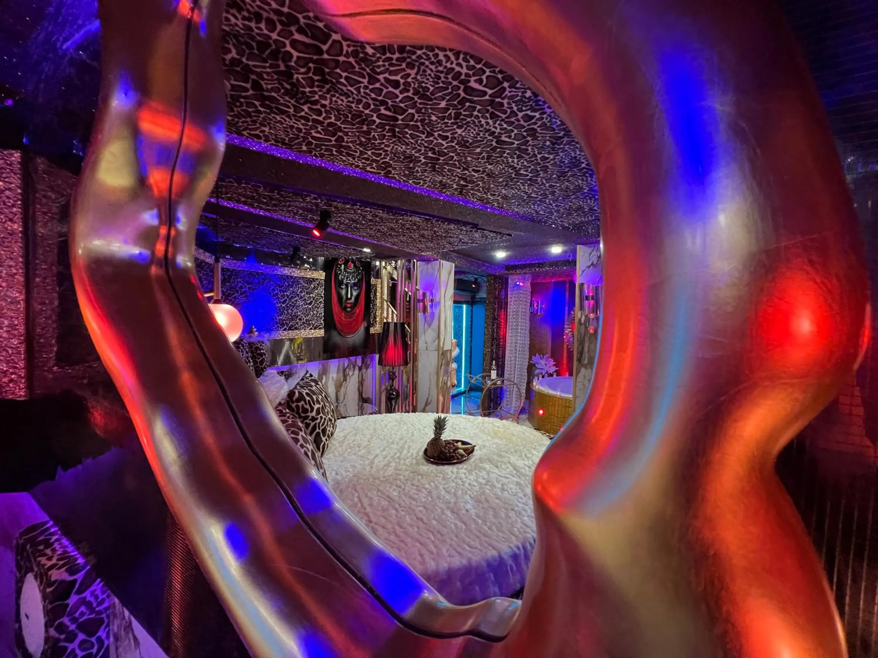 Decorative detail in Xcite Hotel Salem