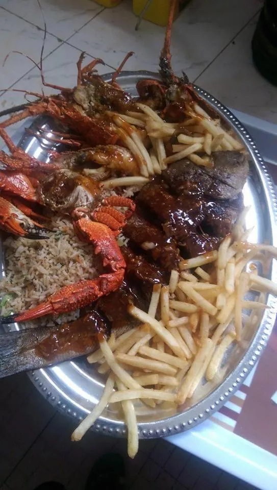 Restaurant/places to eat in OYO 459 Barasti beach resort