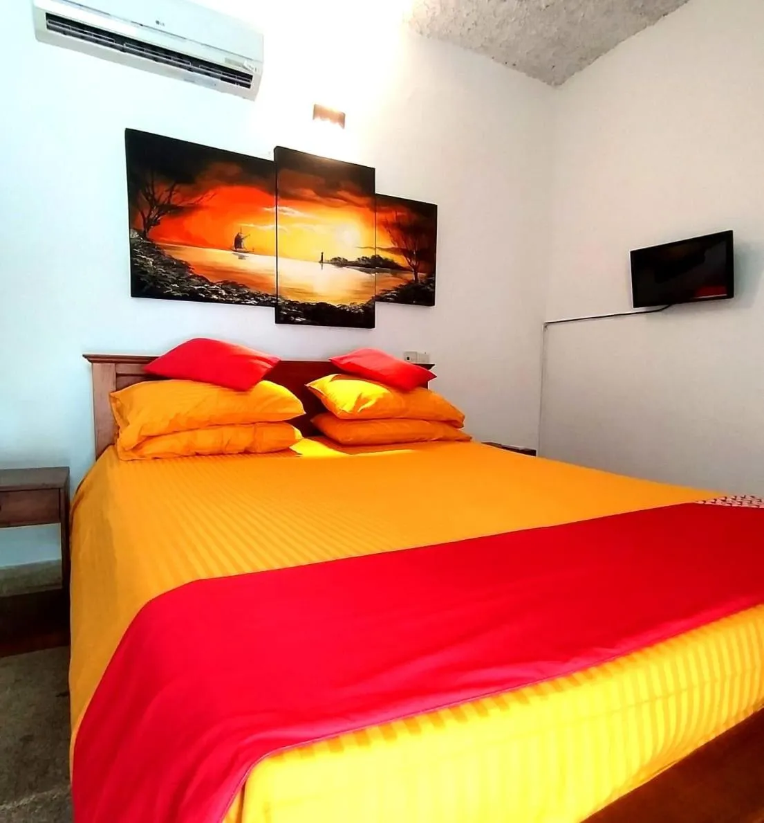 Bed in OYO 459 Barasti beach resort