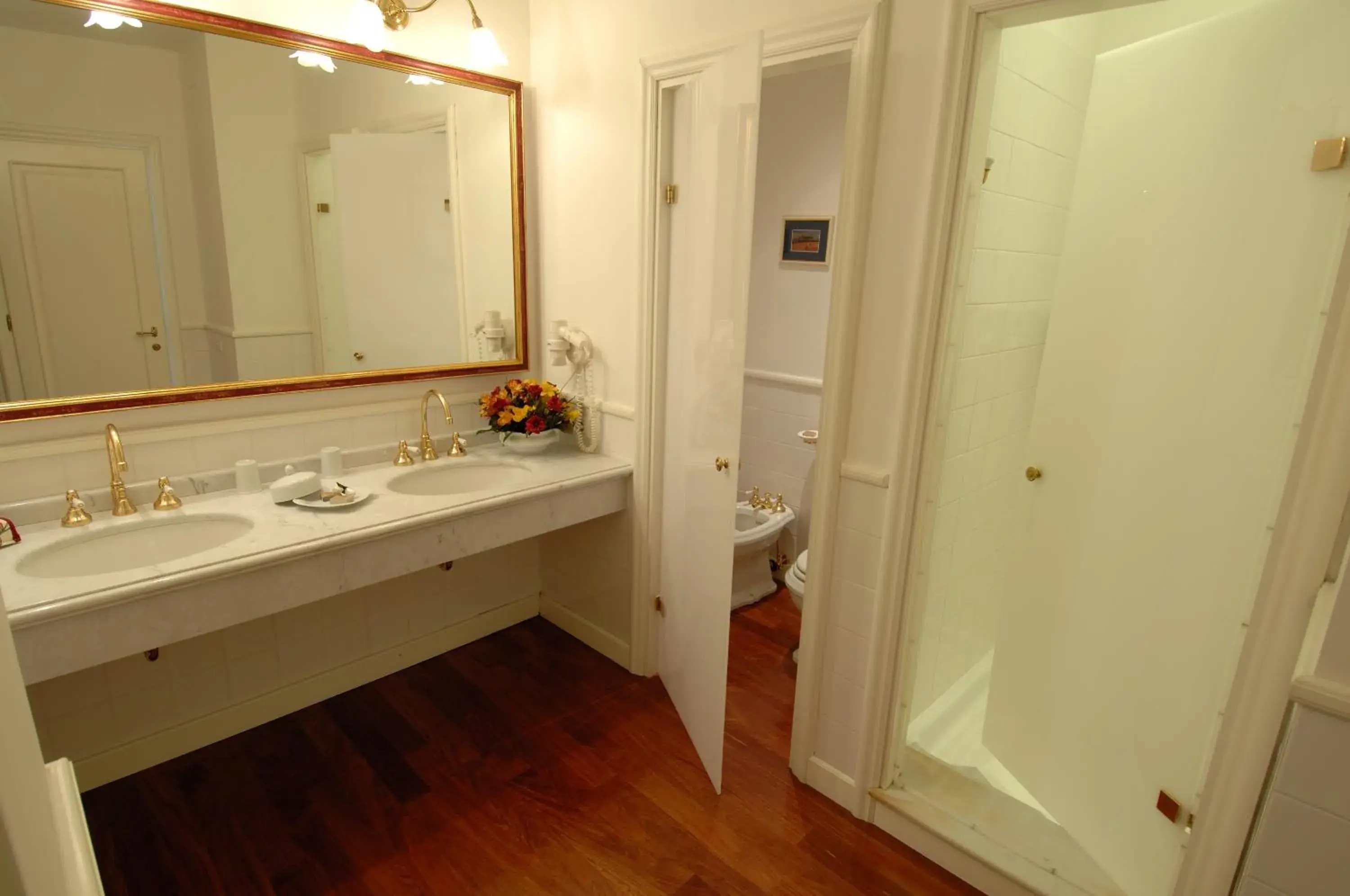 Bathroom in Marignolle Relais & Charme - Residenza d'Epoca Bathroom in Marignolle Relais & Charme - Residenza d'Epoca