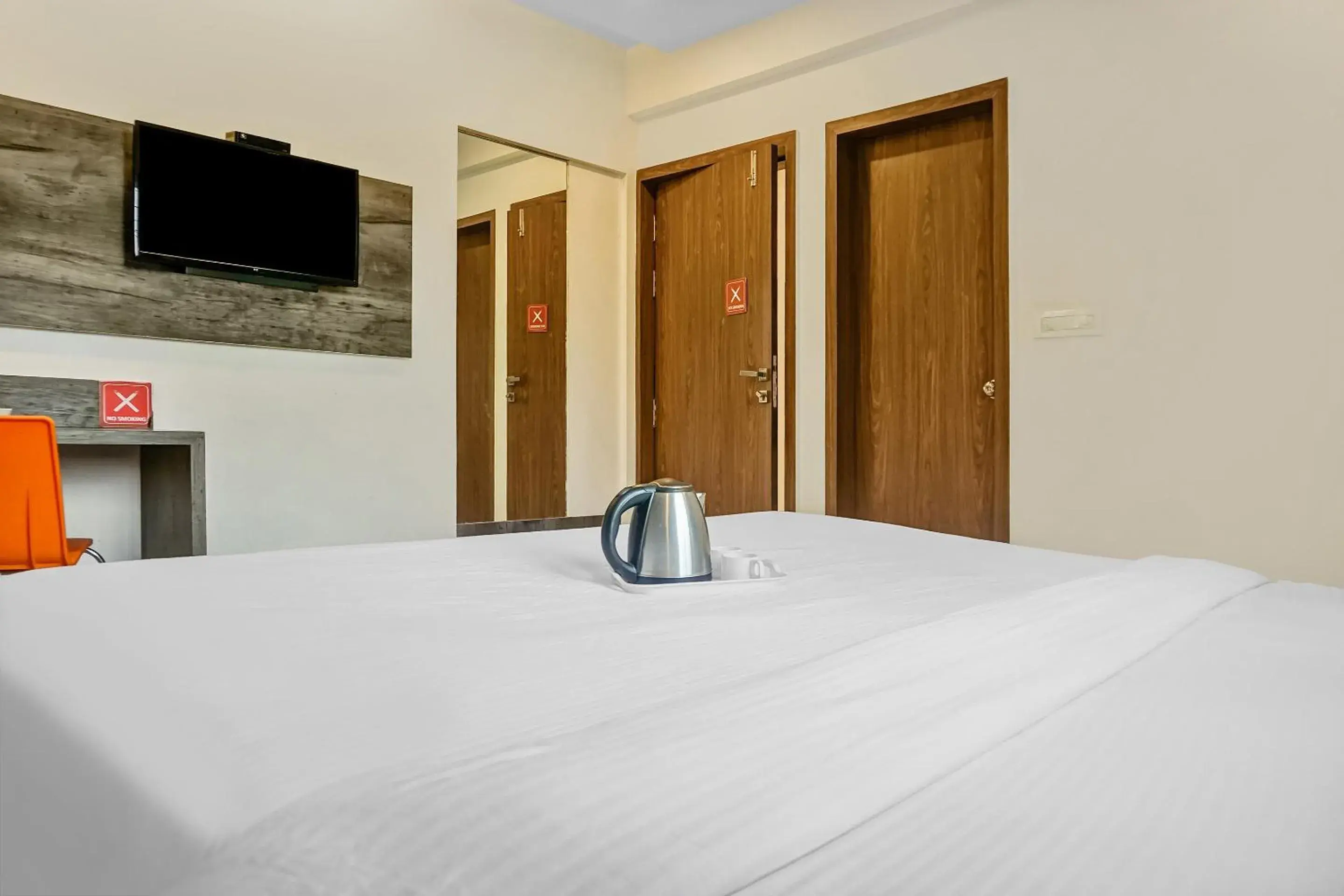 Bedroom, Bed in Super Townhouse The Upper Room Near Pune Airport Bedroom, Bed in Super Townhouse The Upper Room Near Pune Airport