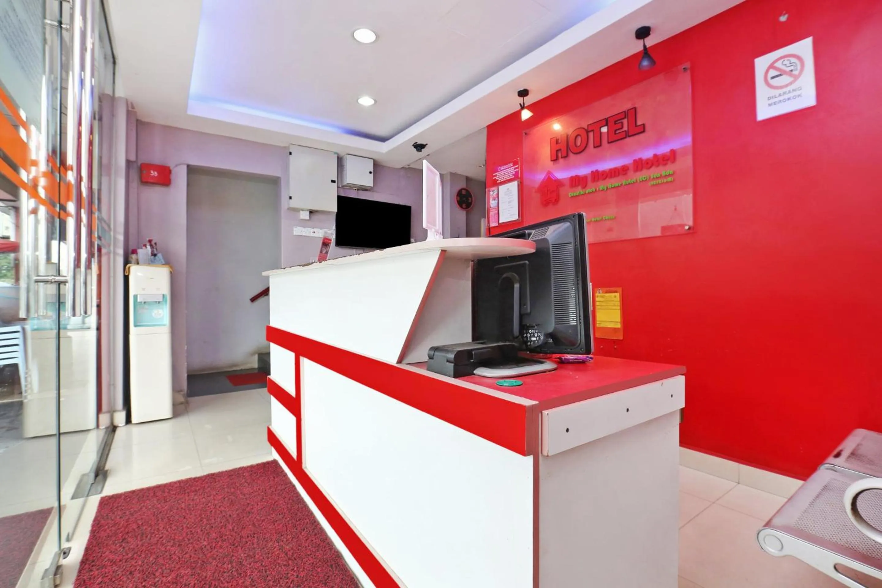 Lobby or reception in Hotel O My New Home Hotel