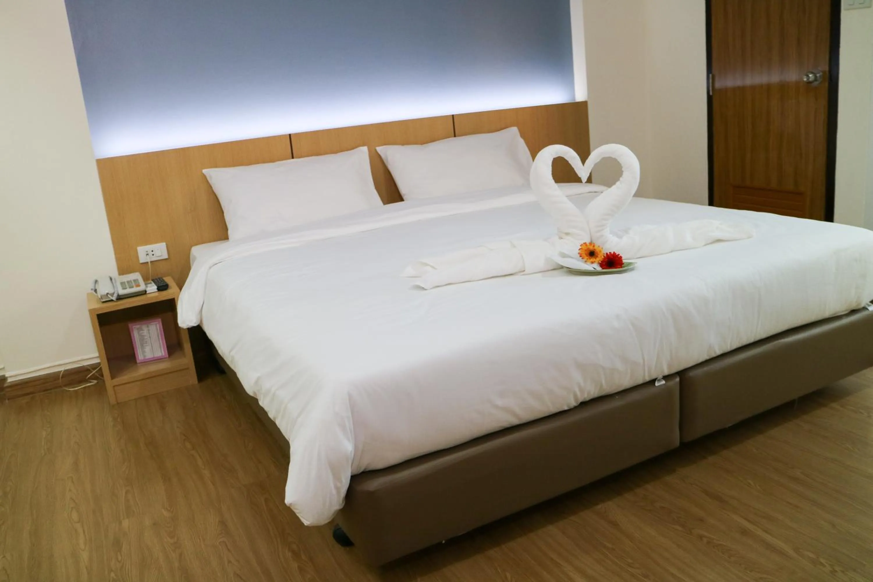 Bed in Beerapan Hotel