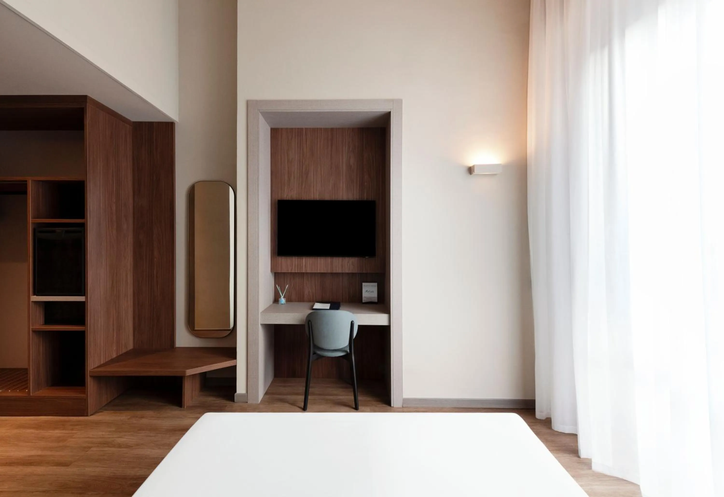 Photo of the whole room in Mokinba Hotels Montebianco