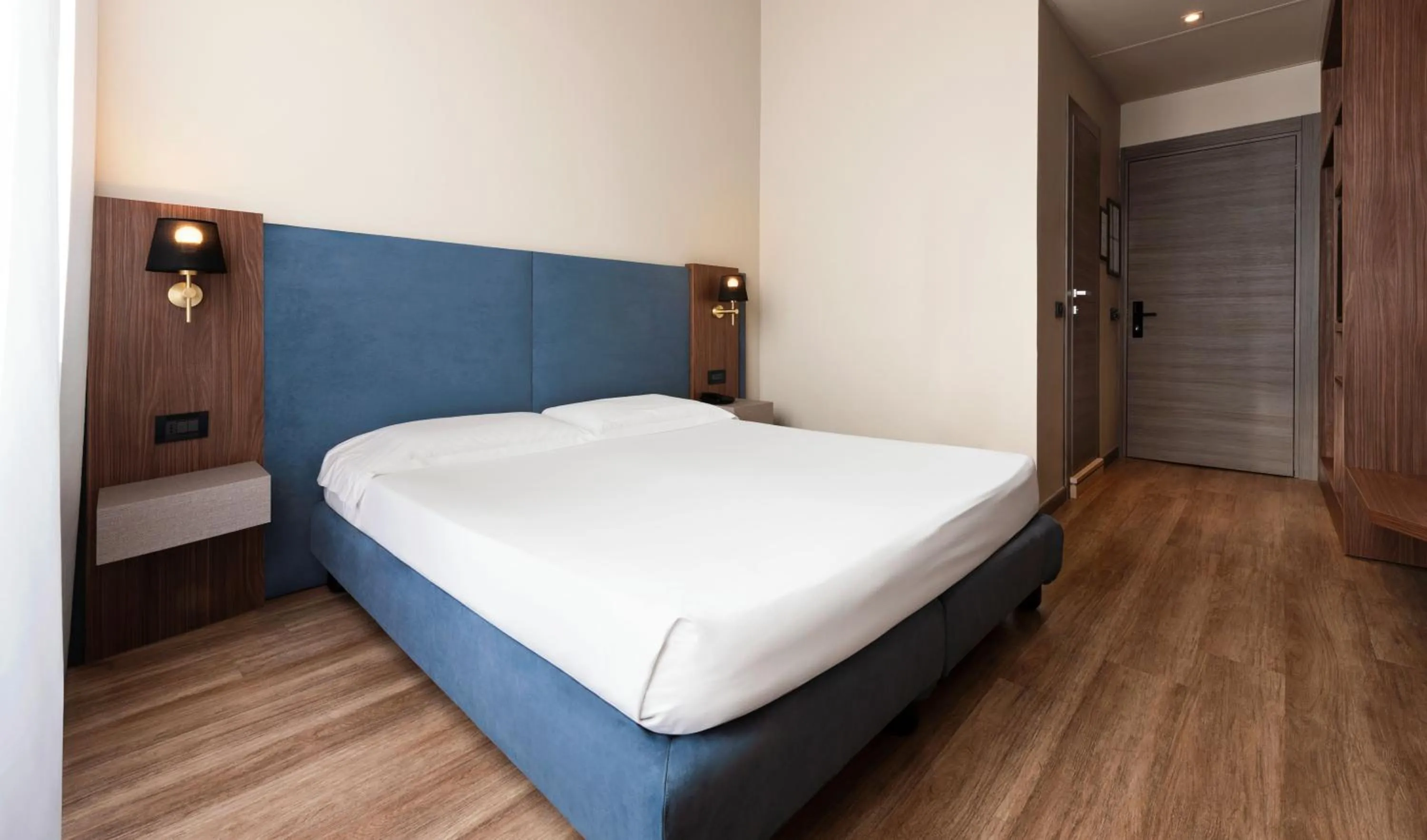 Photo of the whole room, Bed in Mokinba Hotels Montebianco