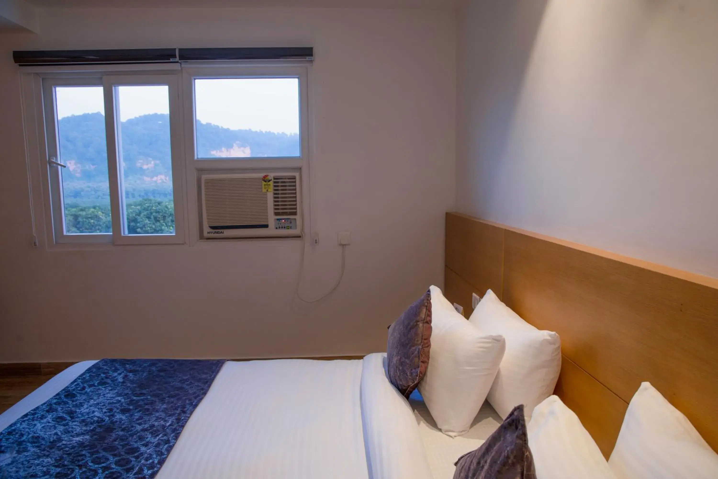 Bed in Iris Lite Corbett Bed in Iris Lite Corbett