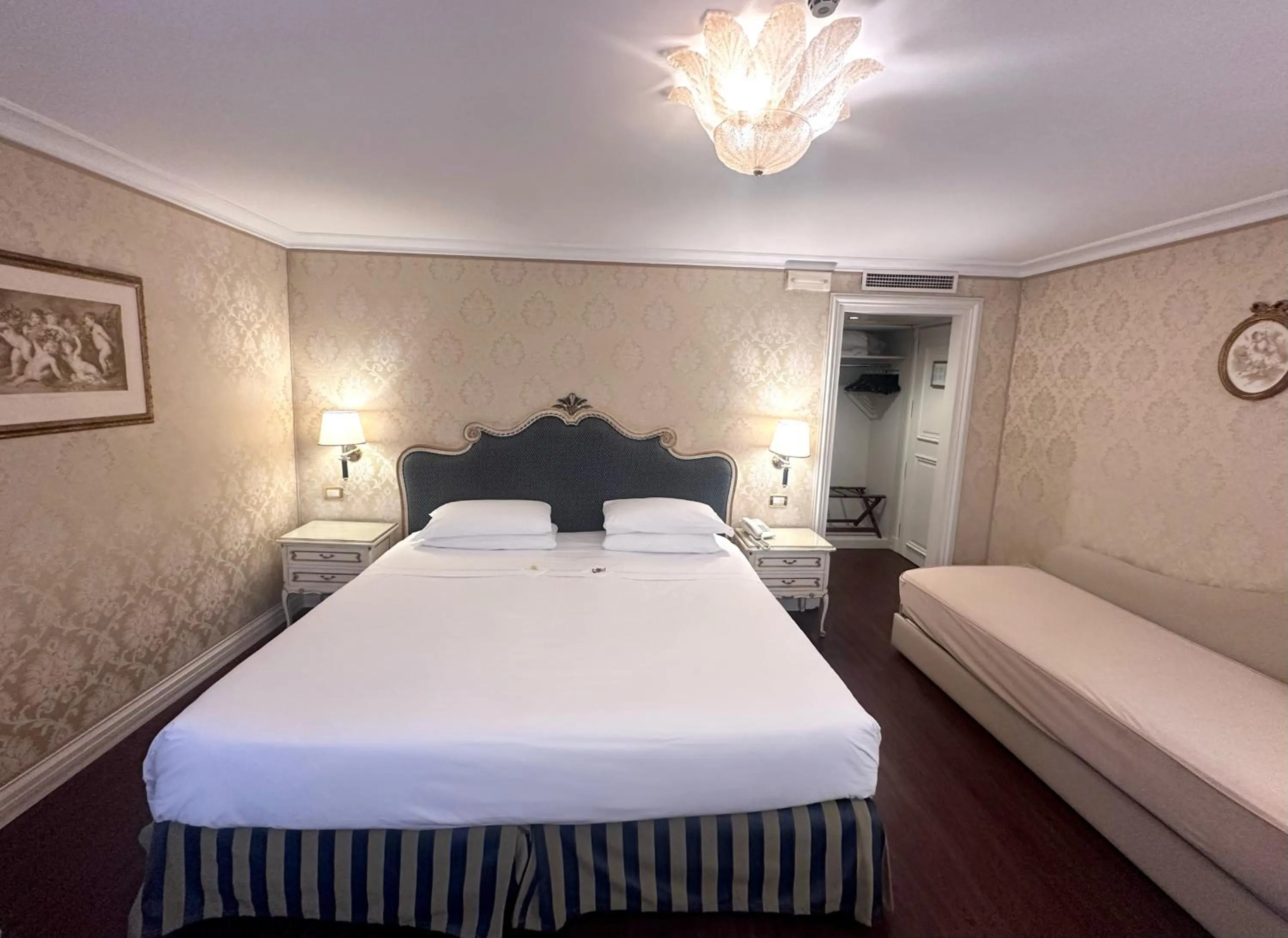 Photo of the whole room, Bed in Hotel Antiche Figure