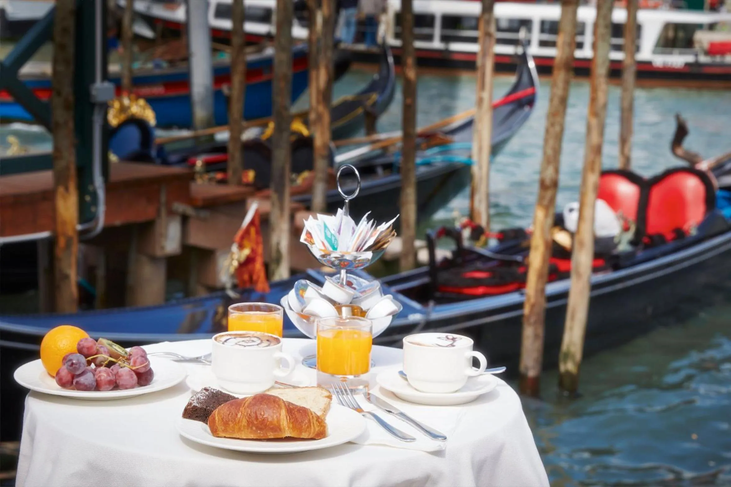 Restaurant/places to eat in Hotel Antiche Figure