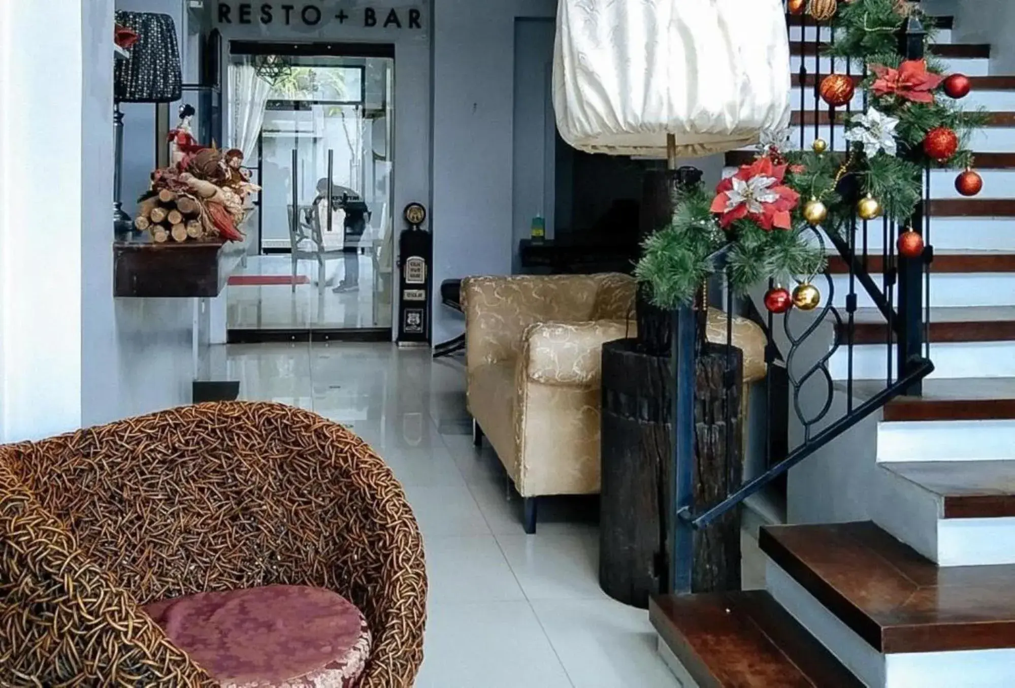 Living room in RedDoorz @ Vine Molave Living room in RedDoorz @ Vine Molave