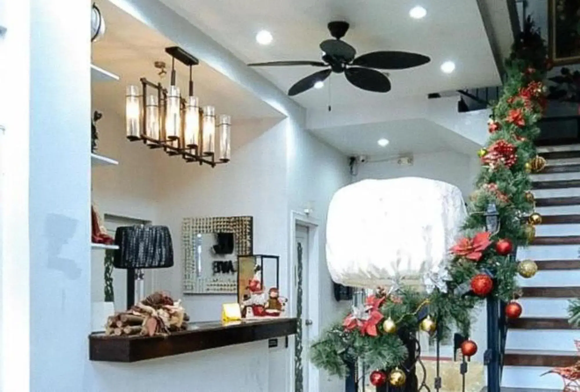 Lobby or reception in RedDoorz @ Vine Molave Lobby or reception in RedDoorz @ Vine Molave