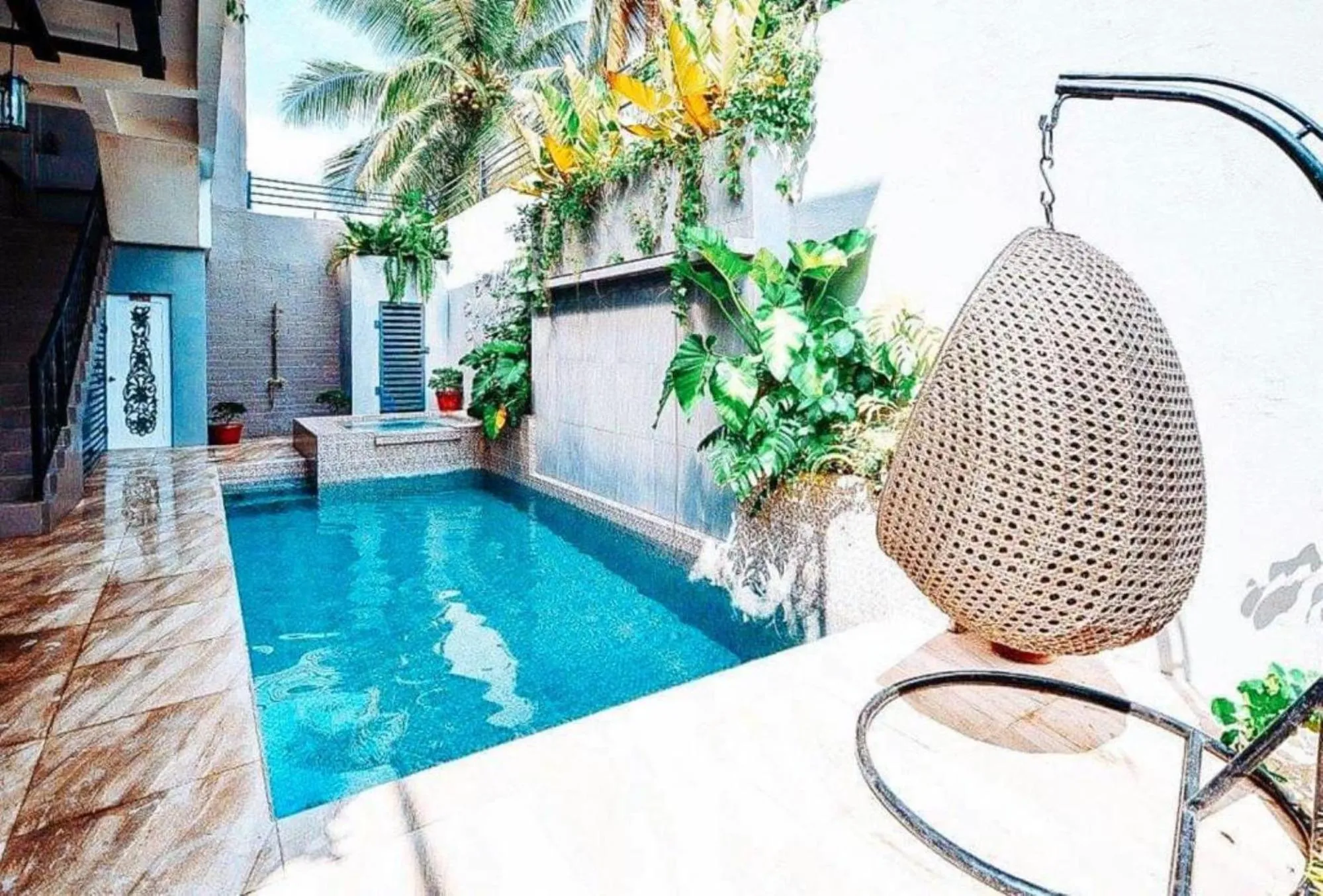 Swimming pool in RedDoorz @ Vine Molave