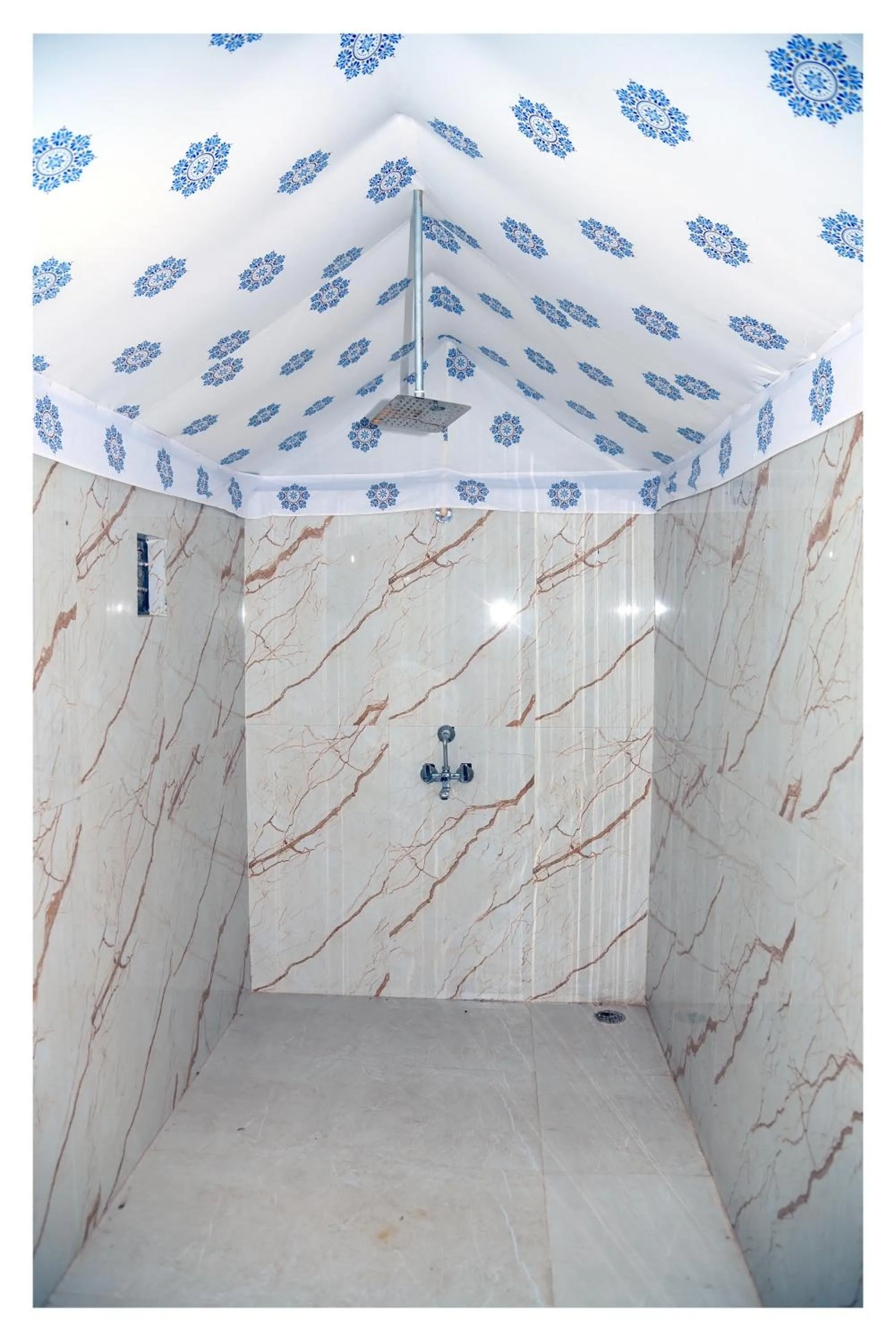 Shower in Garh Rajputana camp