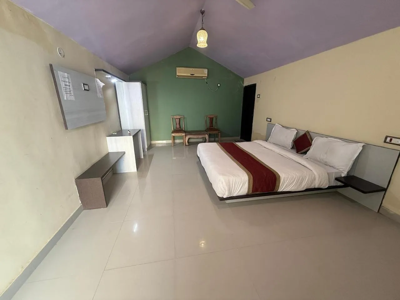 Photo of the whole room, Bed in Garh Rajputana camp