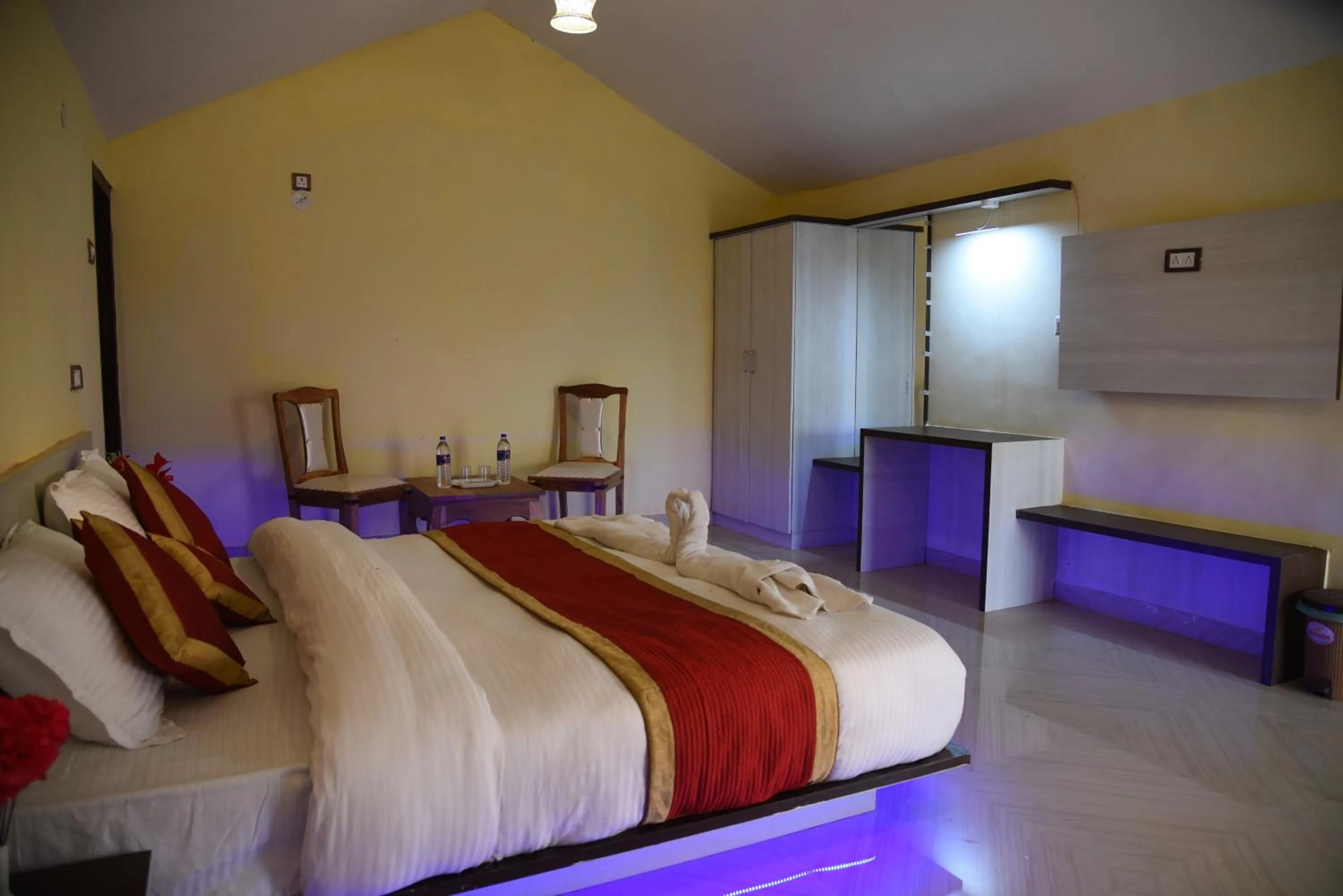 Bed in Garh Rajputana camp