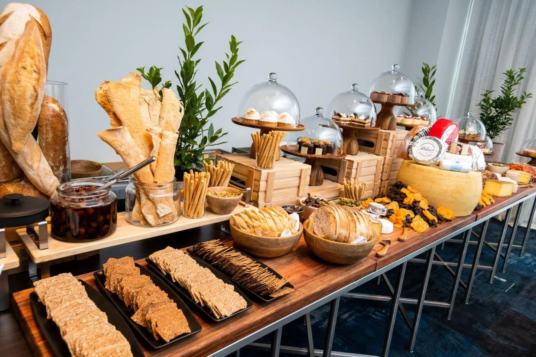 Food and drinks in Hyatt Place Melbourne Caribbean Park