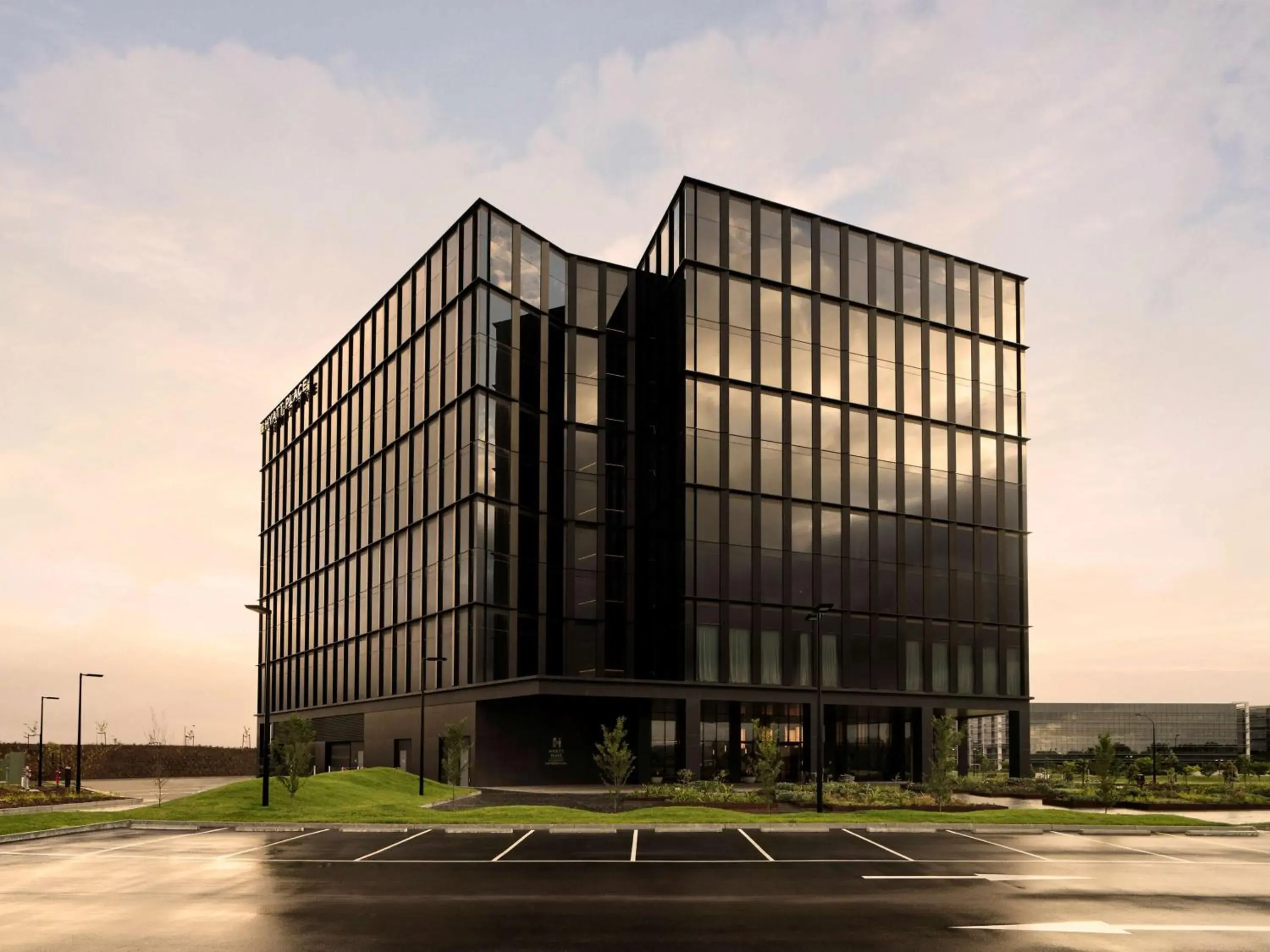 Property building in Hyatt Place Melbourne Caribbean Park Property building in Hyatt Place Melbourne Caribbean Park