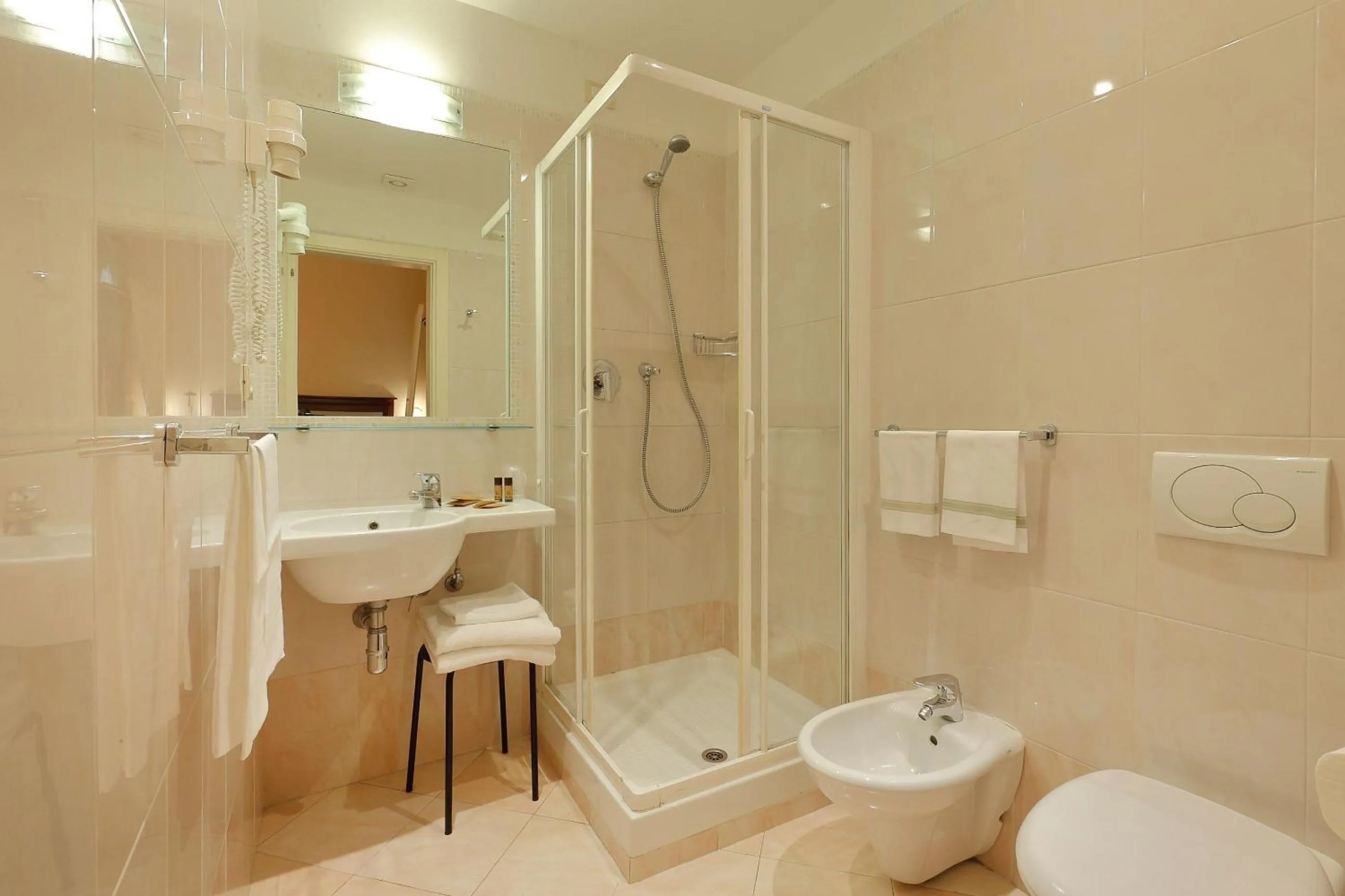 Bathroom in Hotel Cimabue