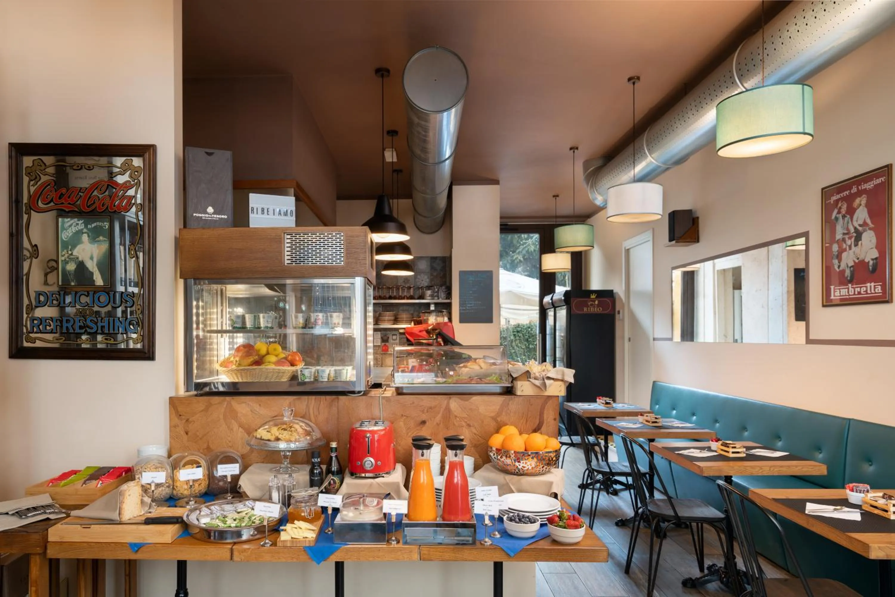 Restaurant/places to eat in Hotel Cimabue