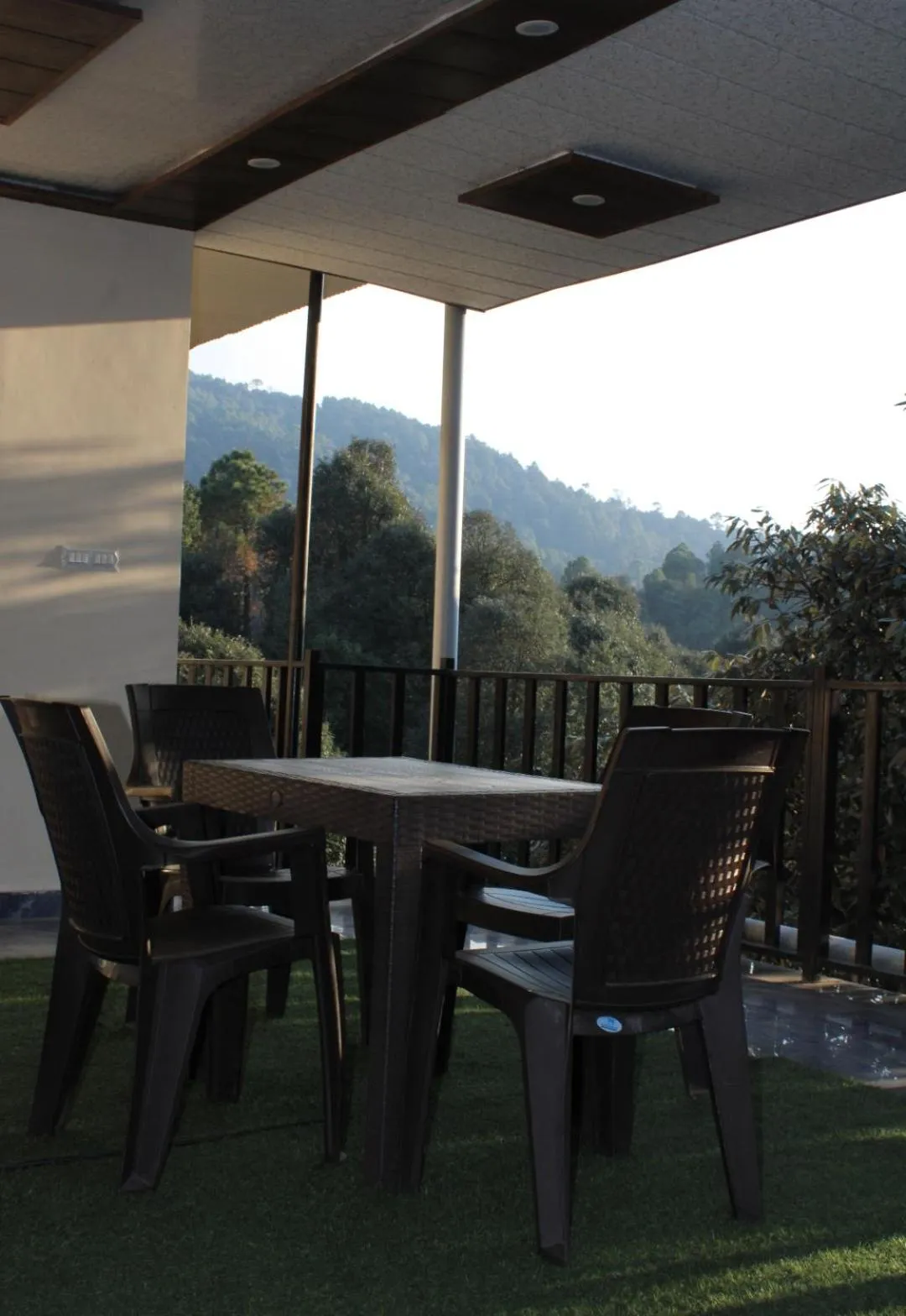 View (from property/room) in Oak wood Homestay Banikhet