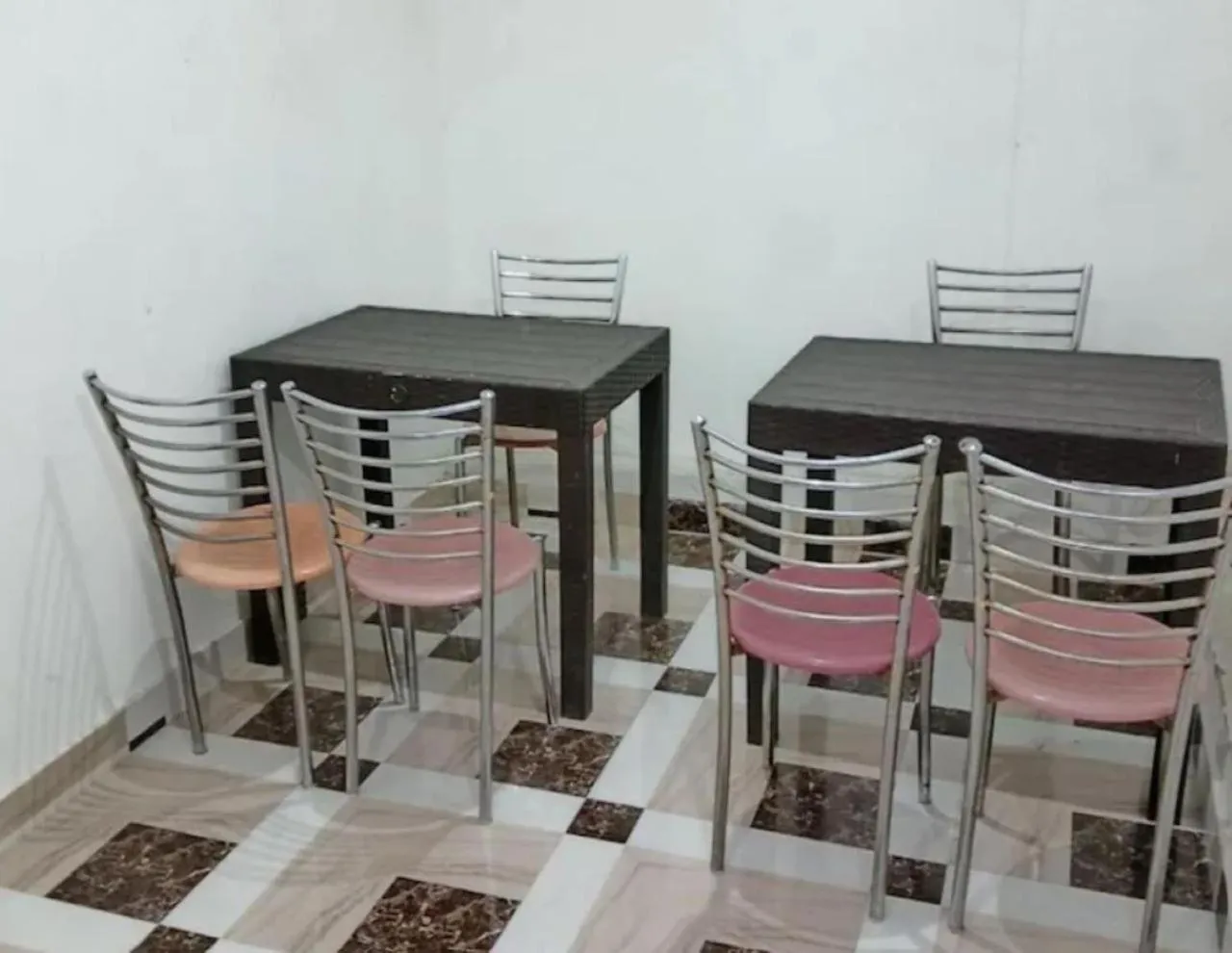 Property building in Oak wood Homestay Banikhet