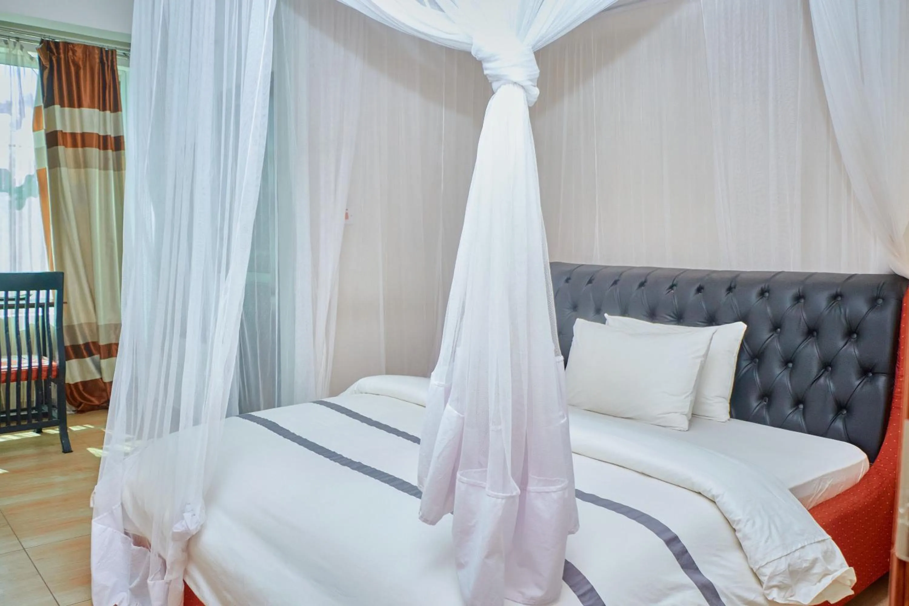 Bed in Elanacha Hotel