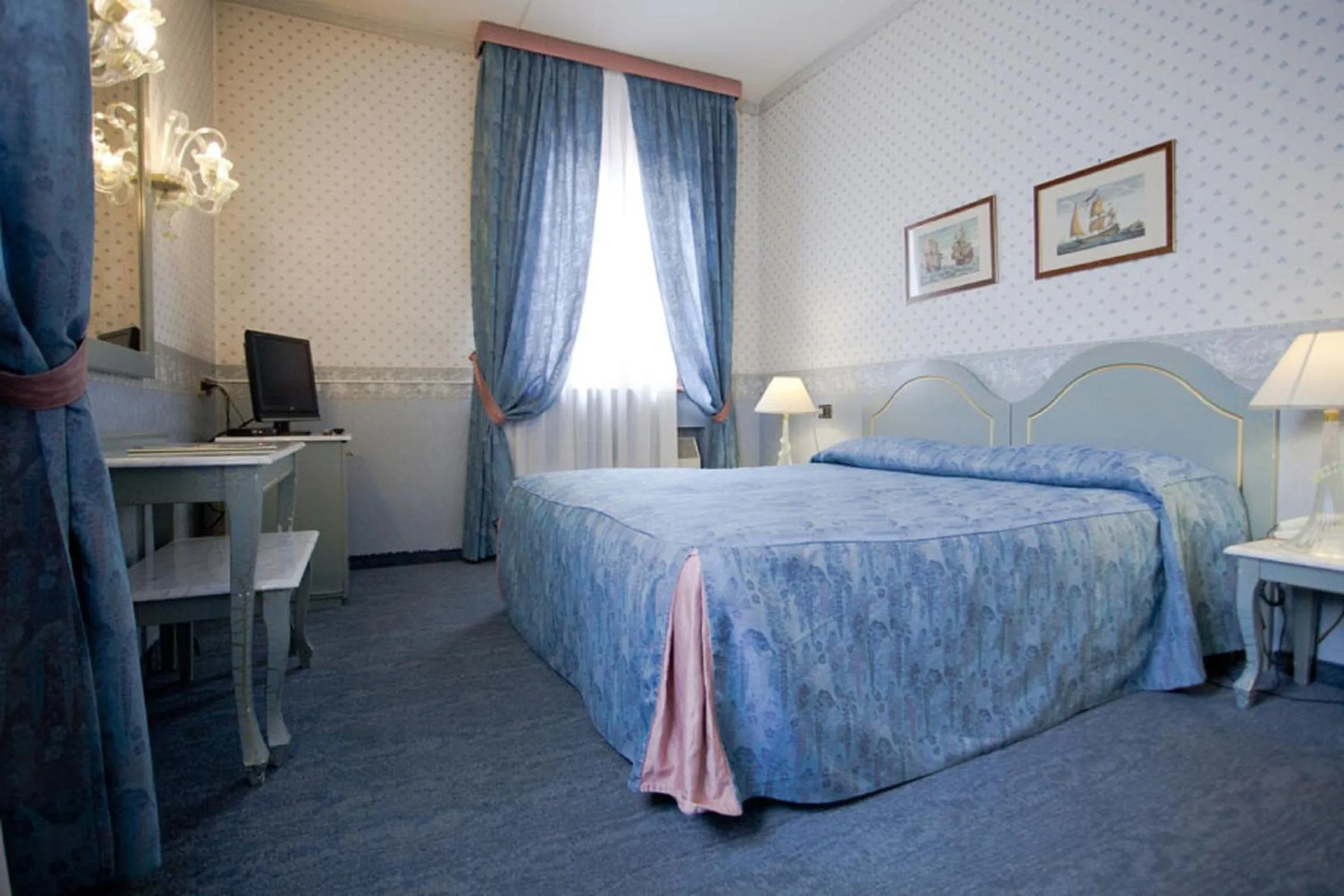 Bed in Hotel Bentivoglio Residenza D'Epoca