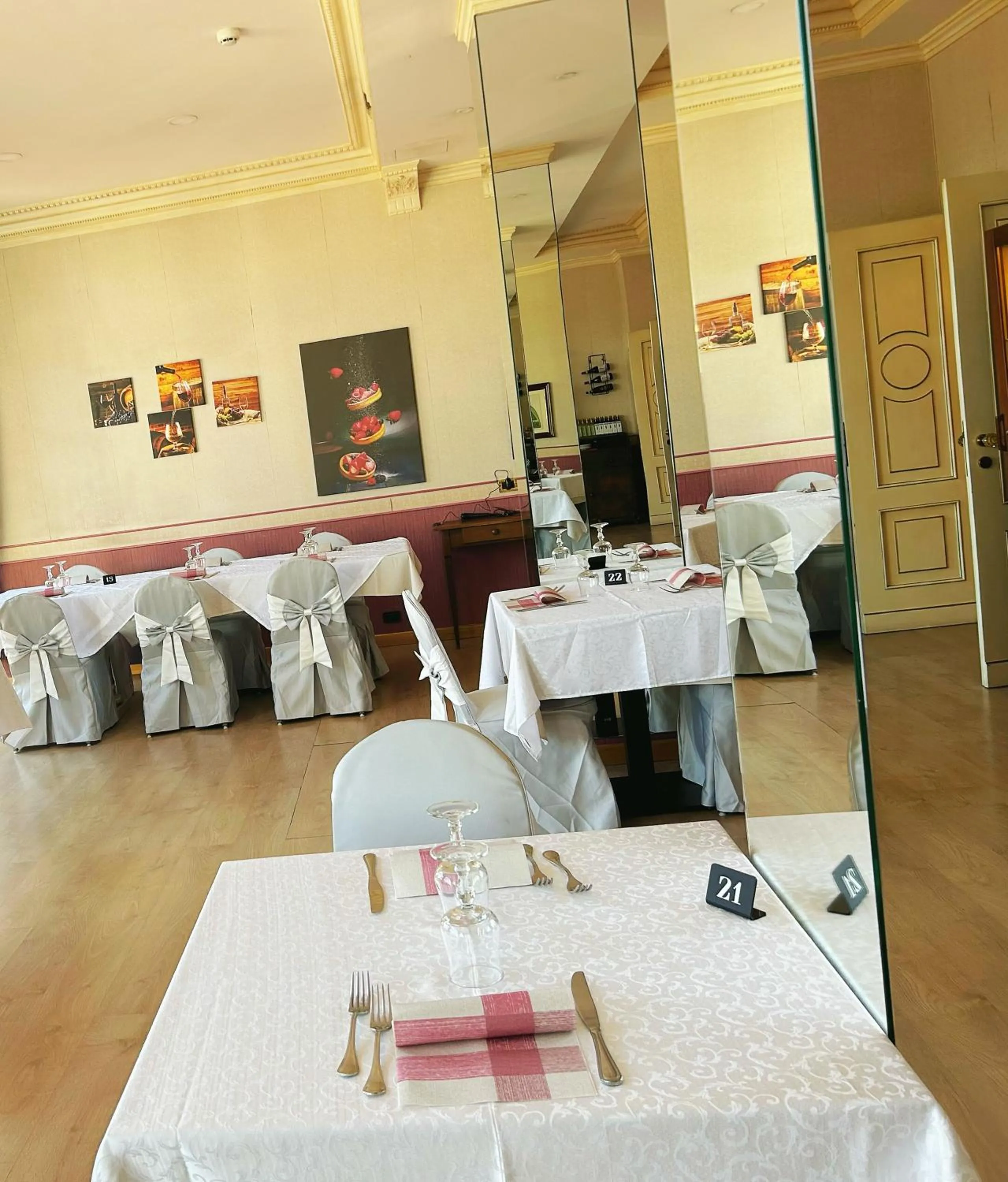 Restaurant/places to eat in Hotel Bentivoglio Residenza D'Epoca