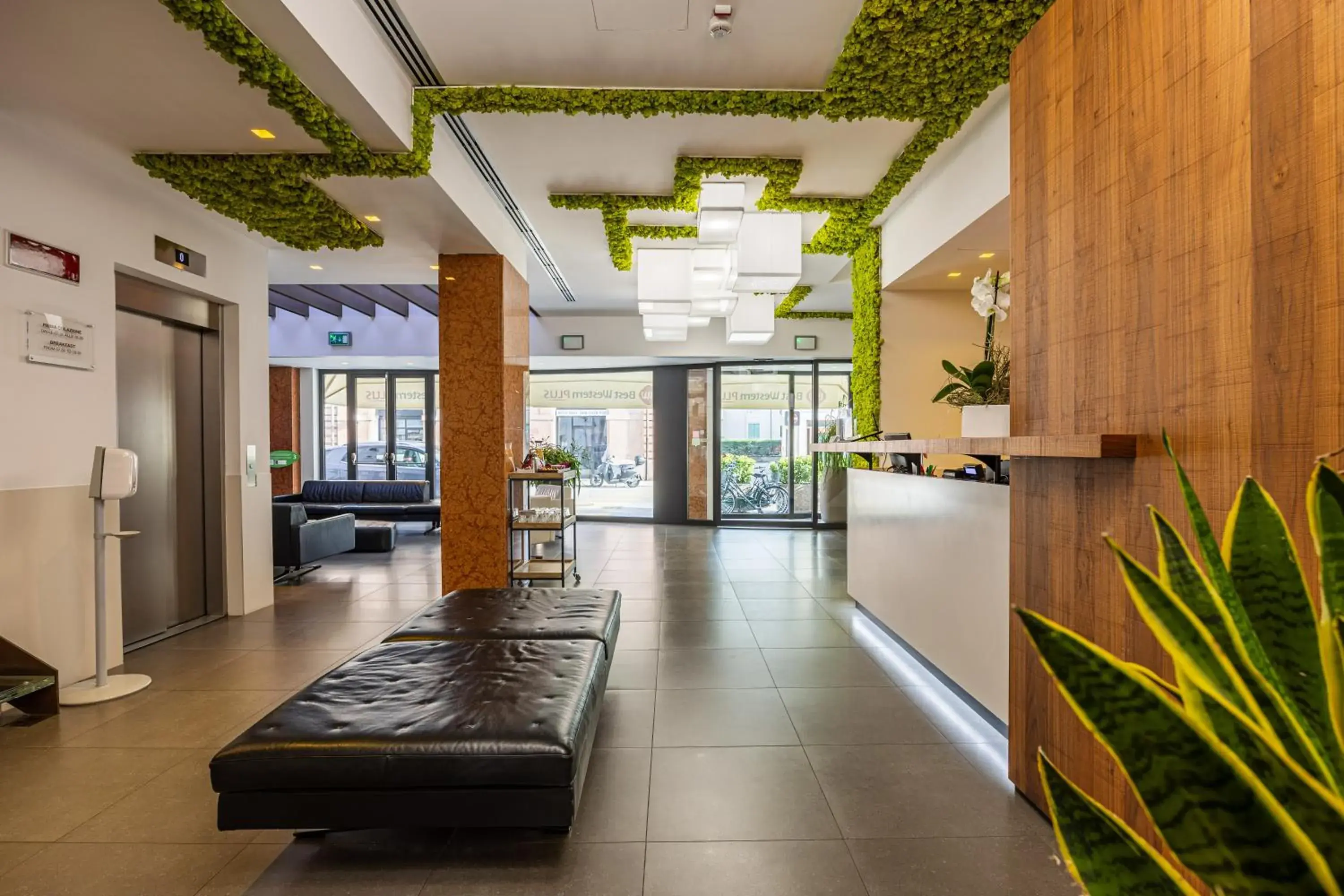 Lobby or reception in Best Western Plus Hotel De Capuleti Lobby or reception in Best Western Plus Hotel De Capuleti