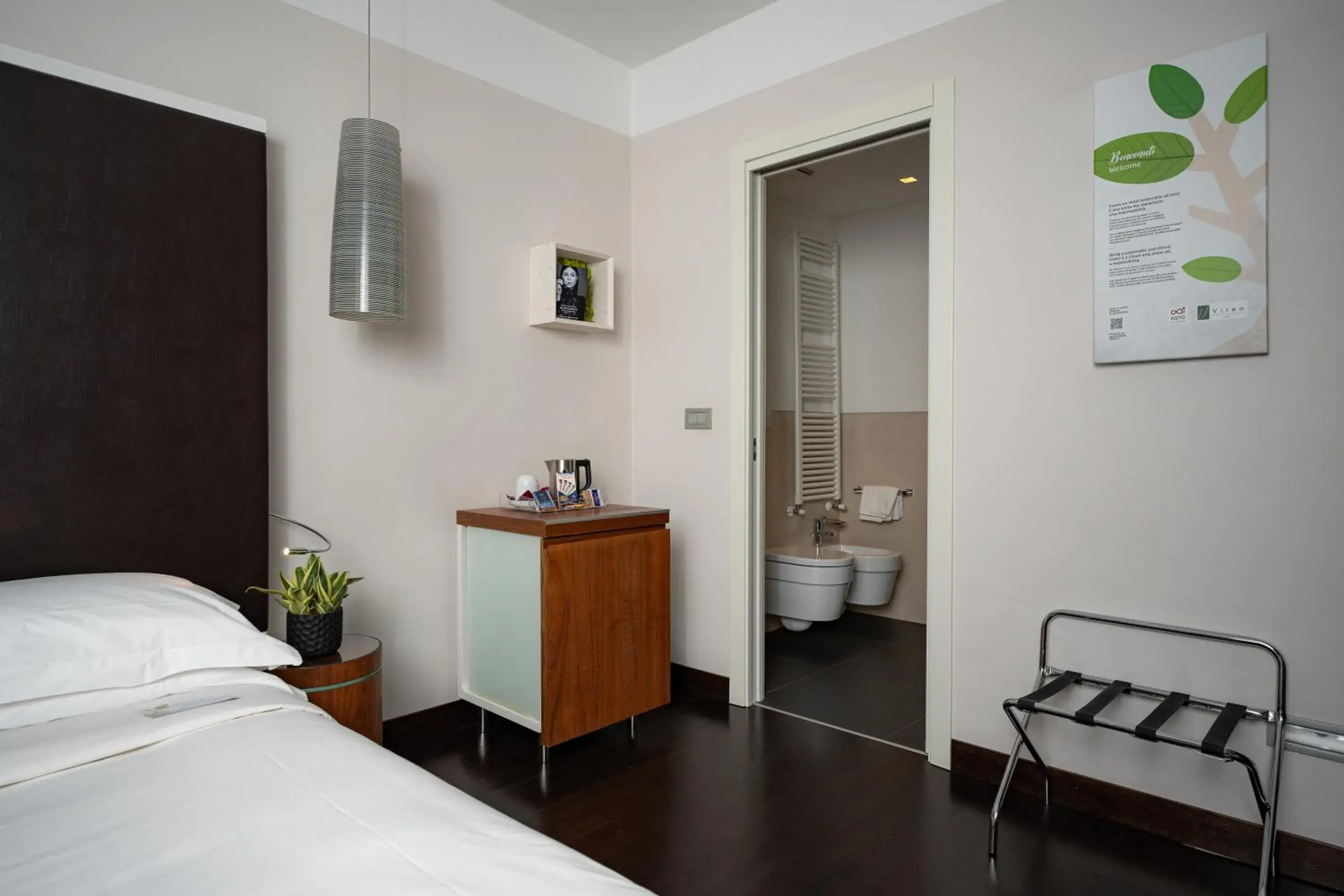 minibar, Bed in Best Western Plus Hotel De Capuleti minibar, Bed in Best Western Plus Hotel De Capuleti