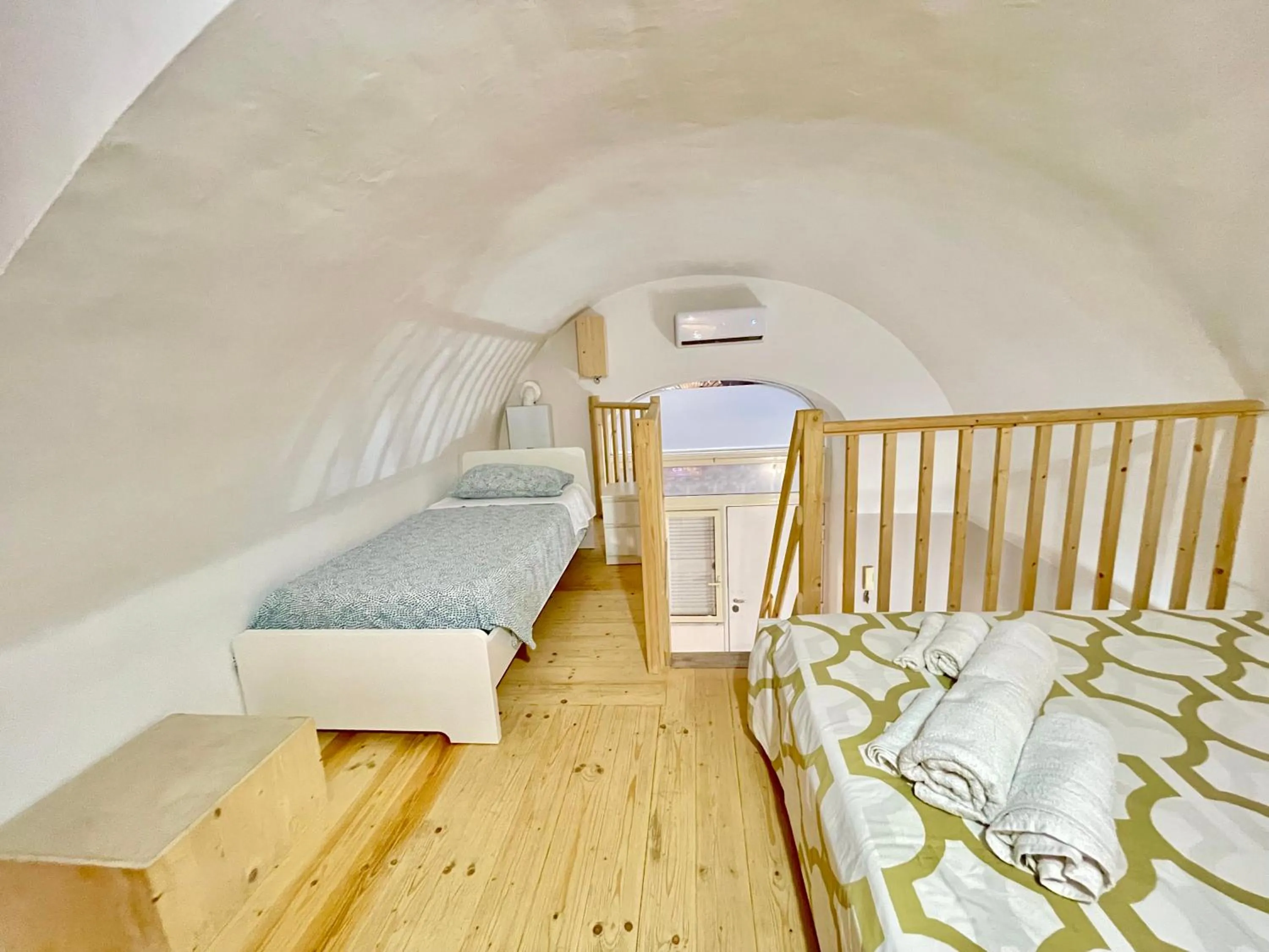 Bed in Loft Munira