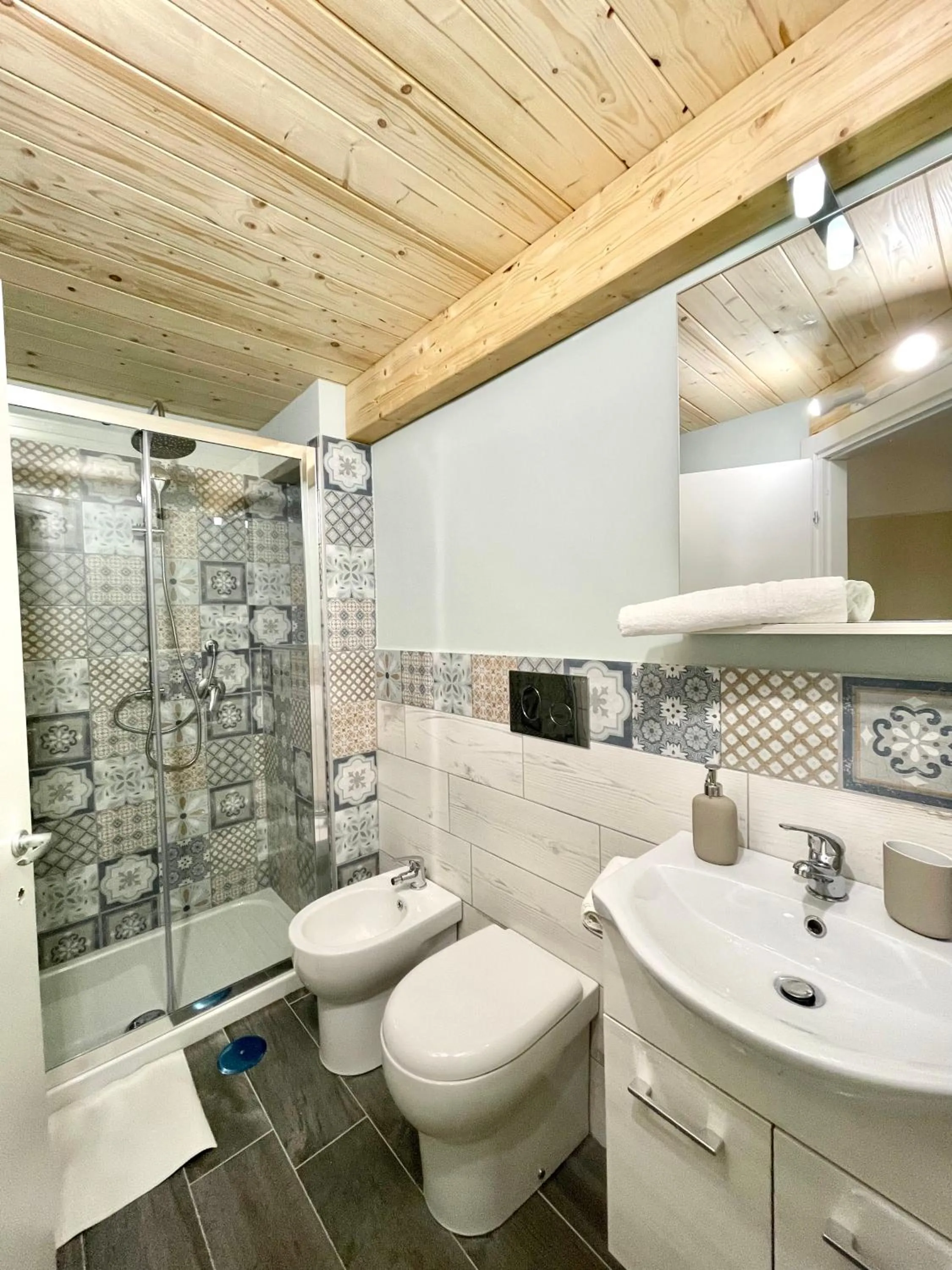 Bathroom in Loft Munira