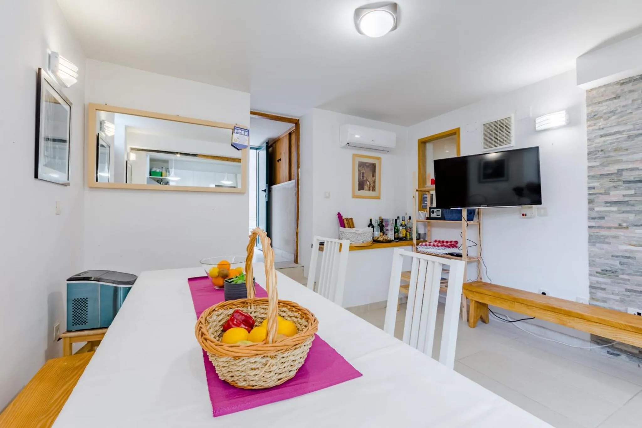 Food and drinks in Luxury Villa Roza
