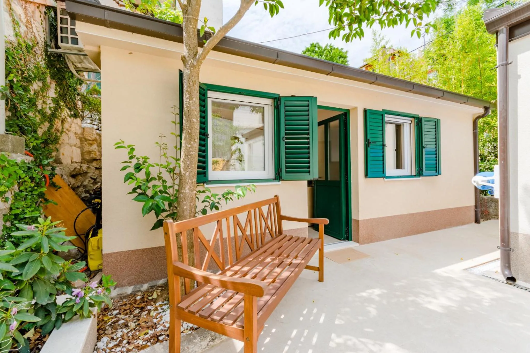 Patio in Luxury Villa Roza