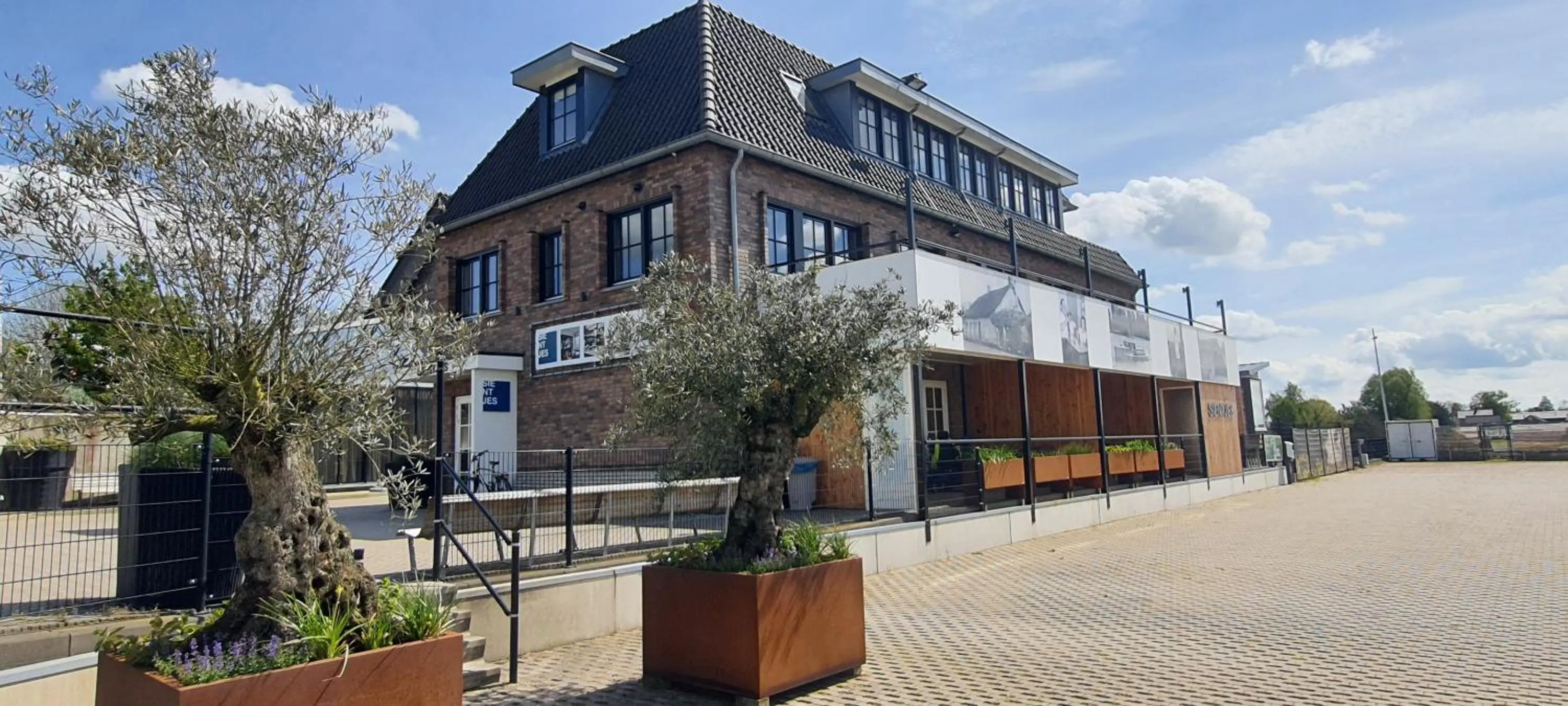 Property building in Sientjes Boetiekhotel