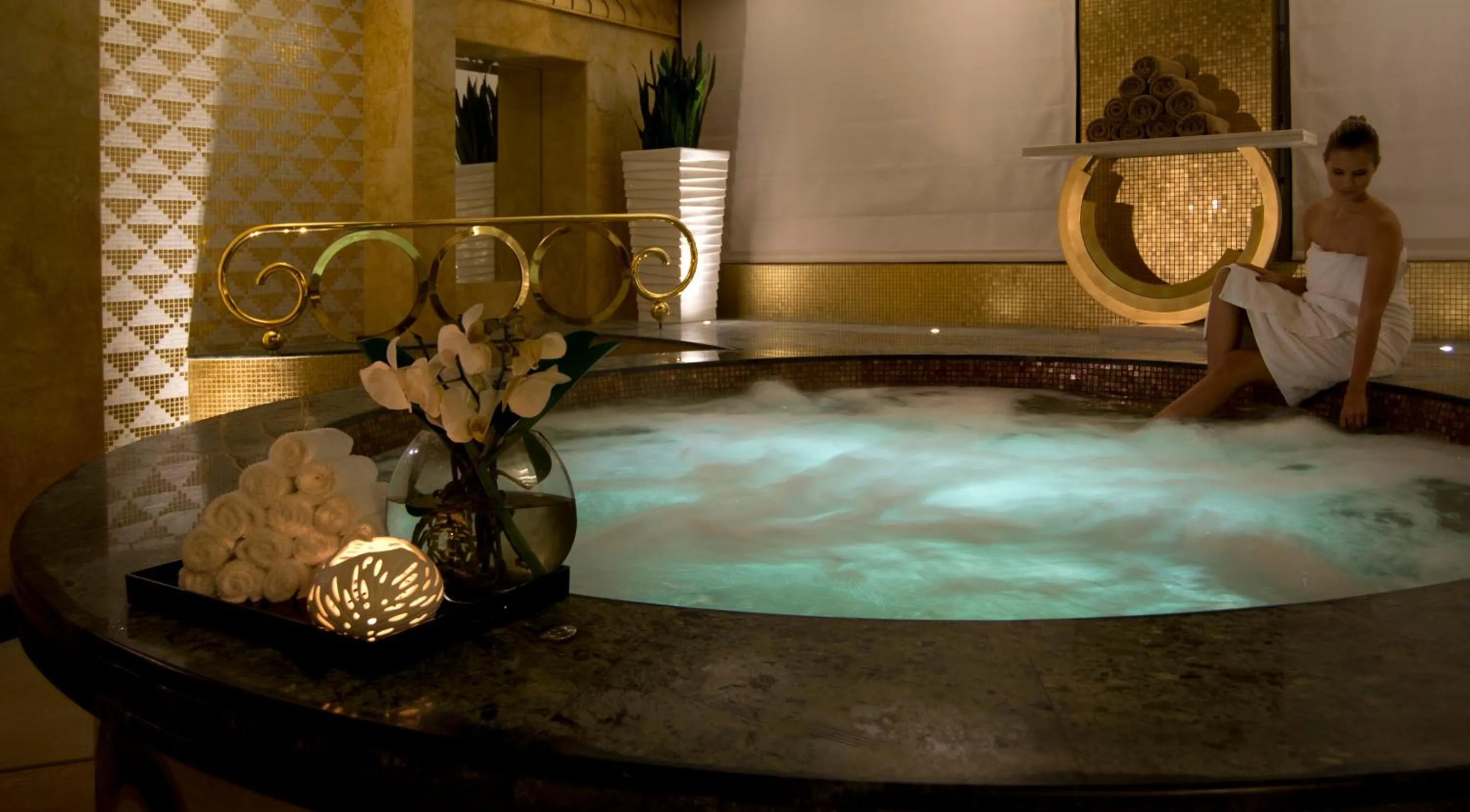 Spa and wellness centre/facilities in DAMAC Maison Mall Street