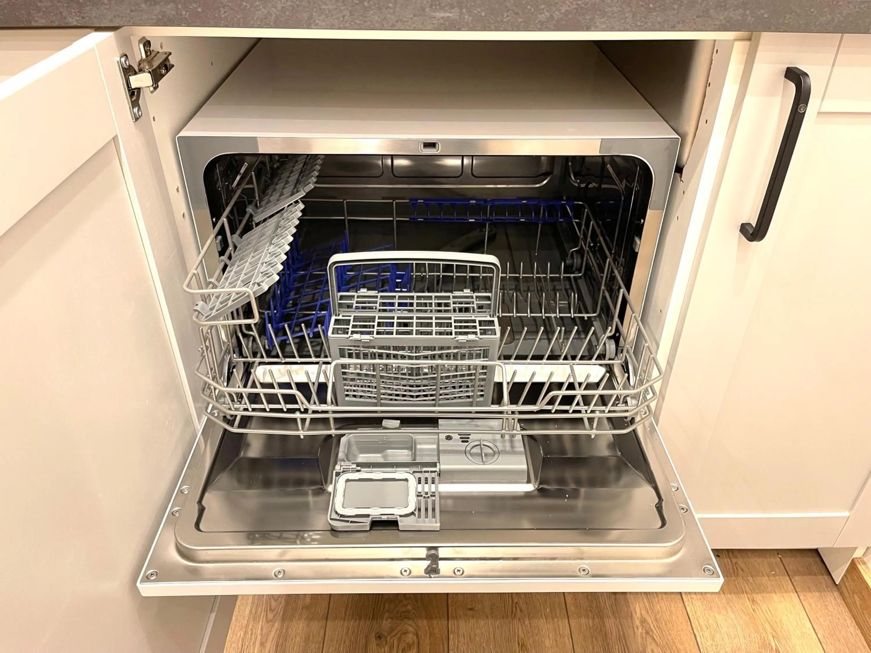dishwasher in Cozy Home Jekaba Apartment, old town, self check-in