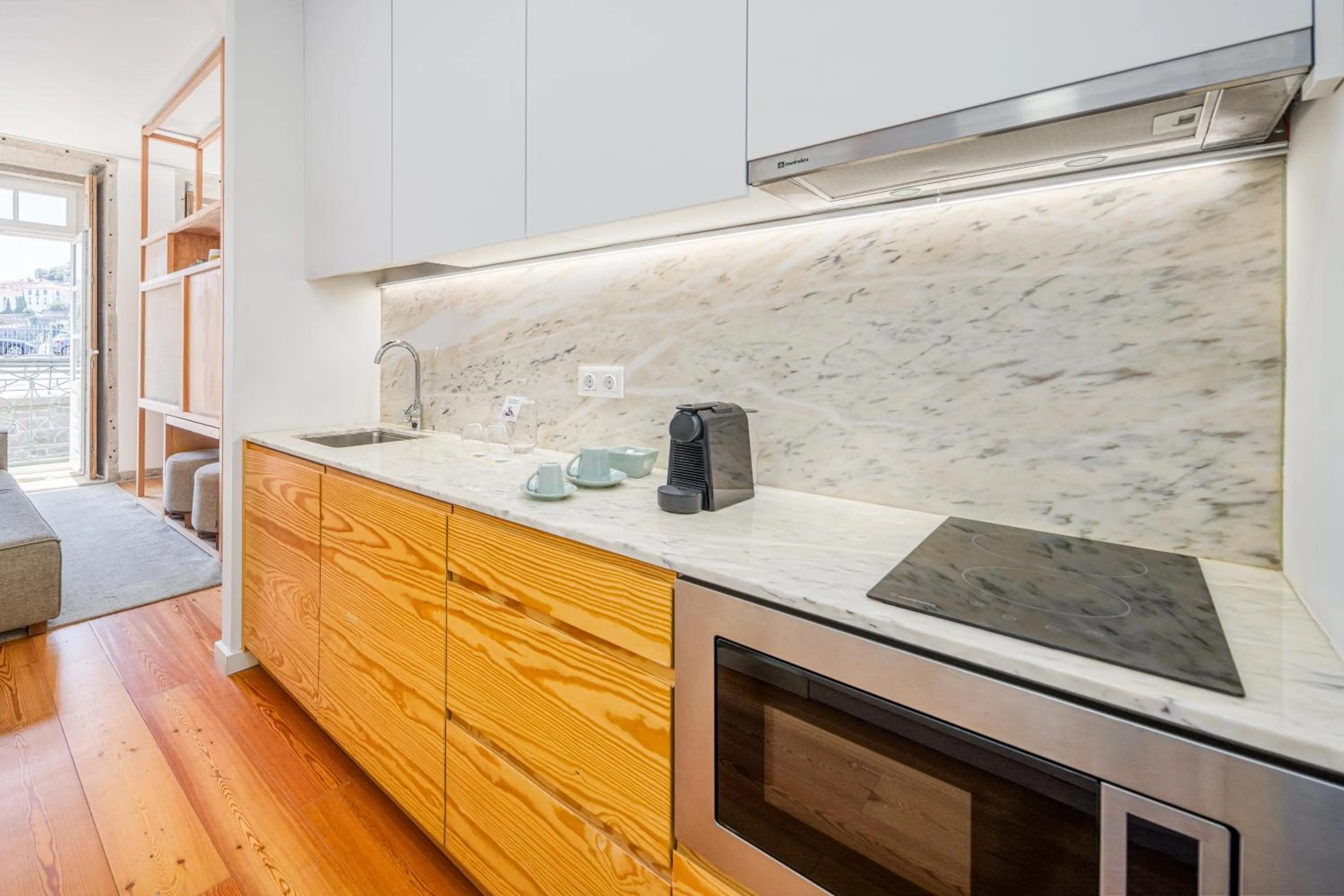 Coffee/tea facilities in Porta Nobre Boutique Hotel by Aspasios