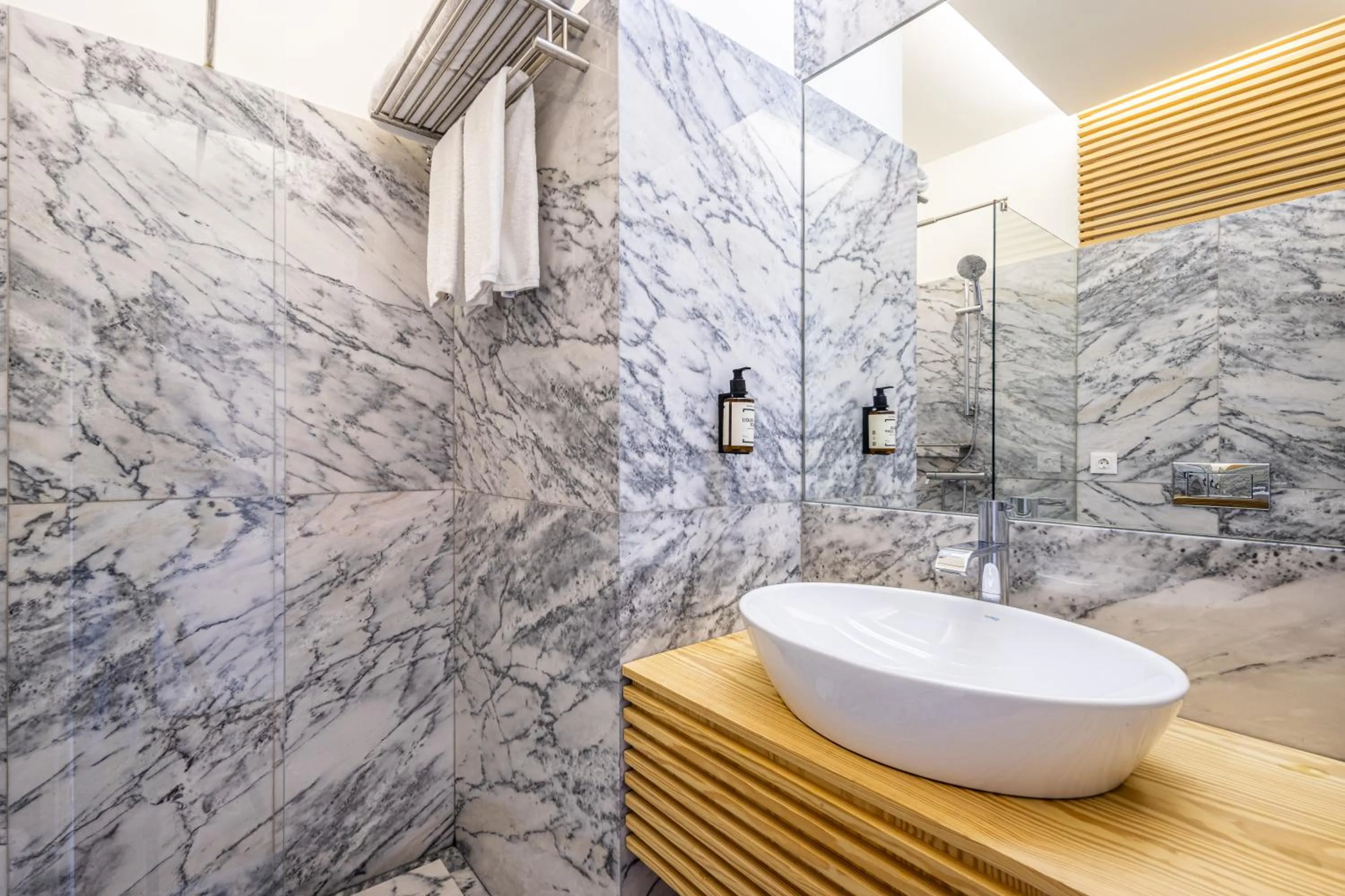 Bathroom in Porta Nobre Boutique Hotel by Aspasios