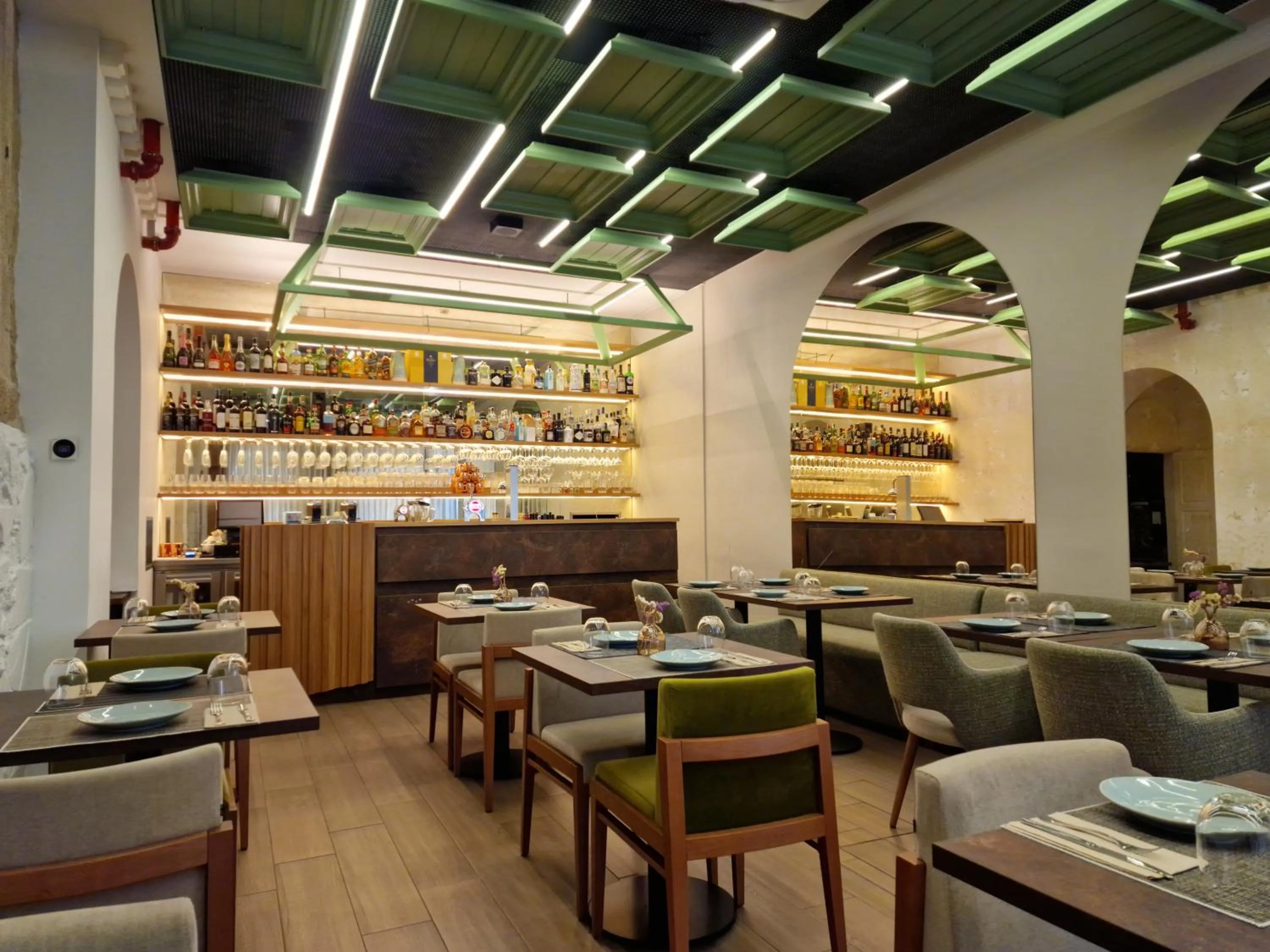 Restaurant/places to eat in Porta Nobre Boutique Hotel by Aspasios