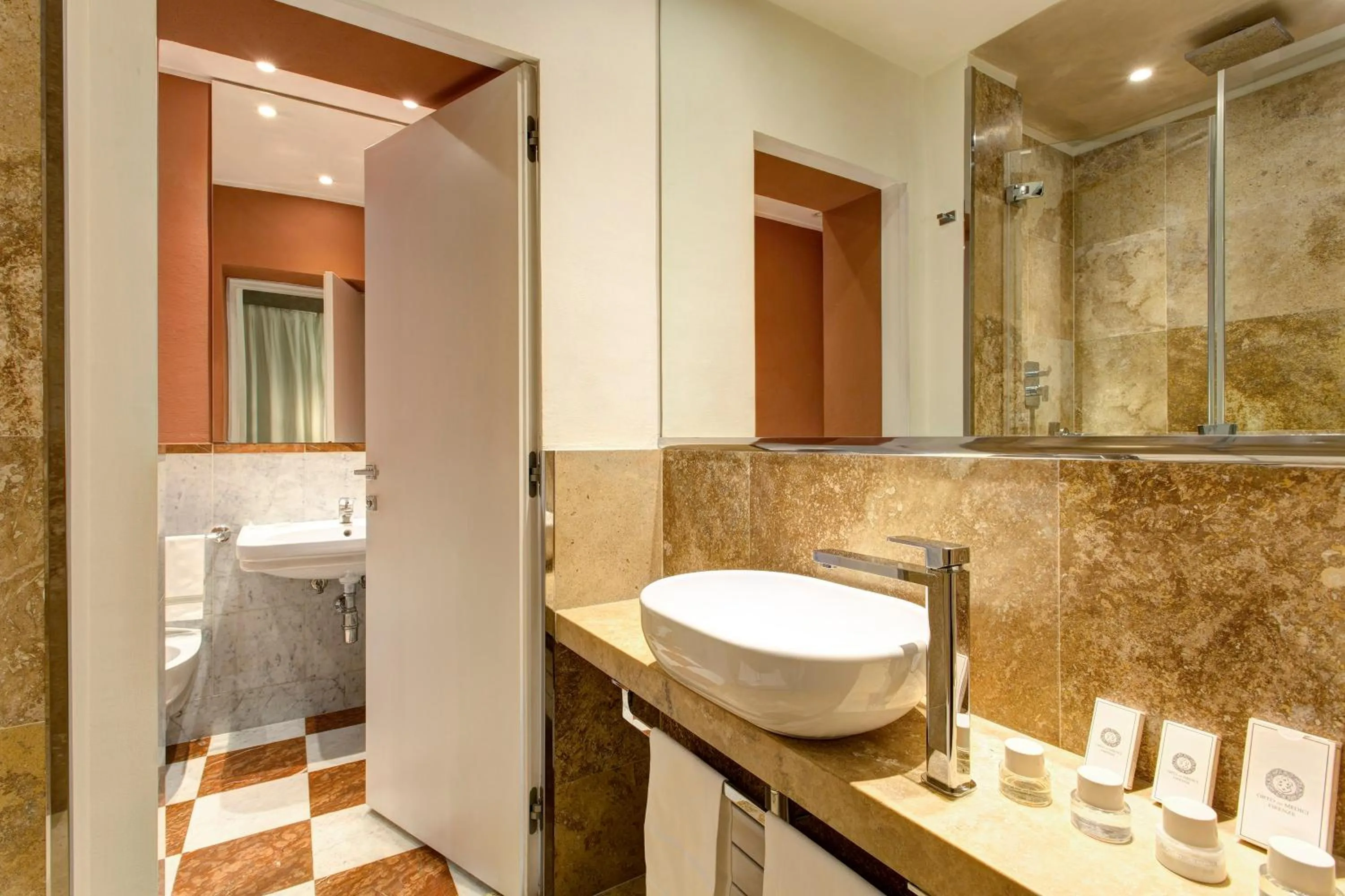 Bathroom in Hotel Orto de' Medici